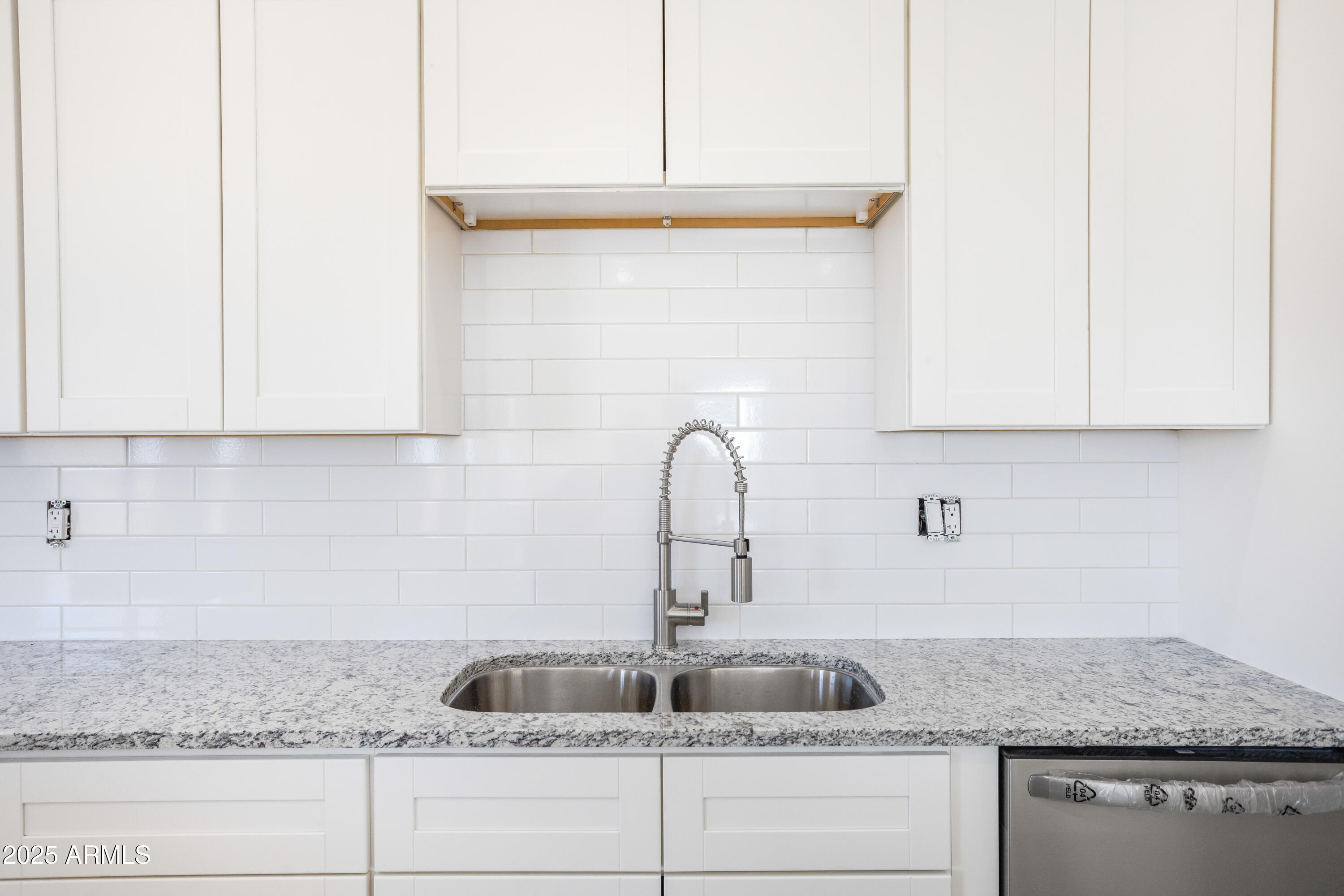 RANCHO ARIZONA - Residential