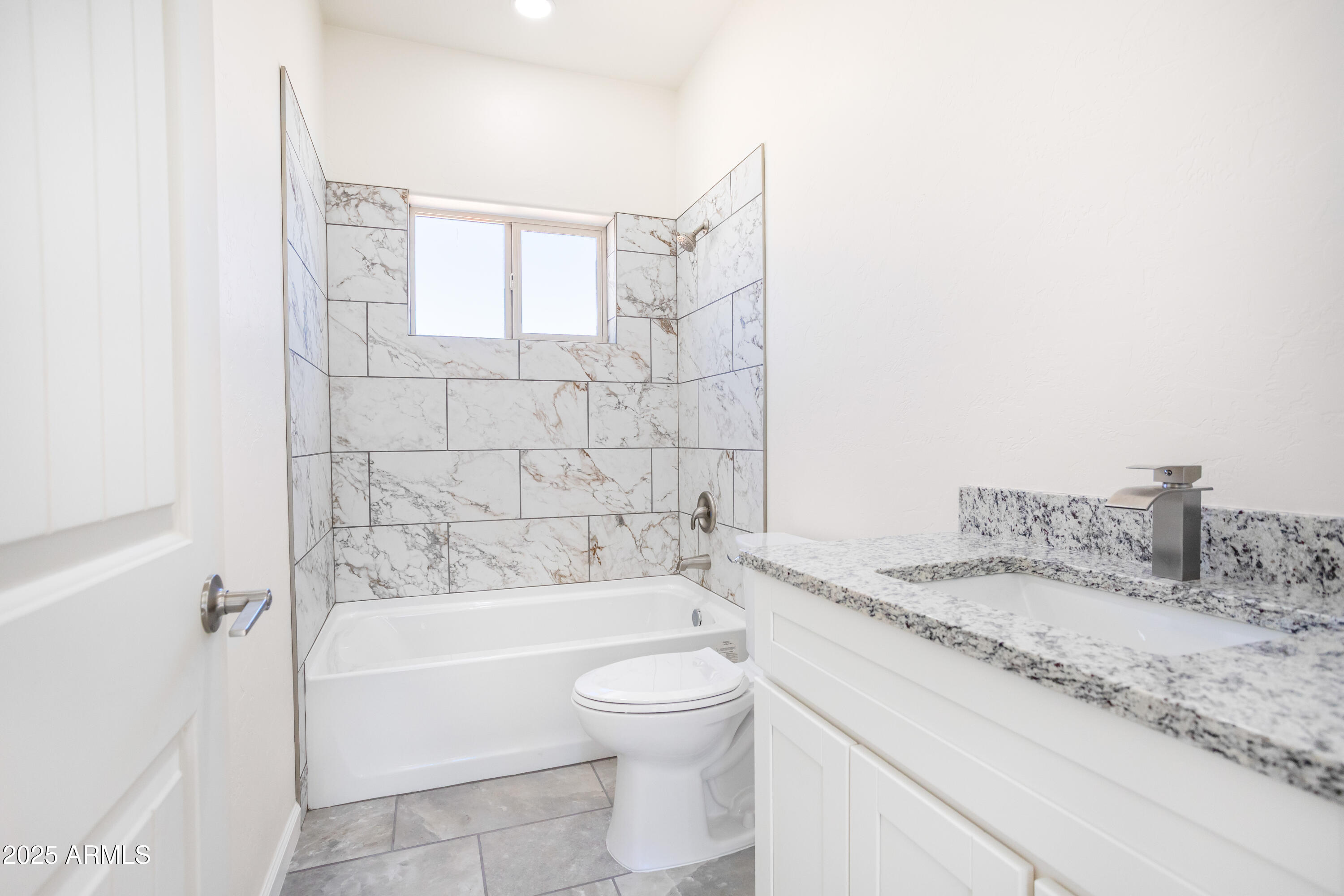 RANCHO ARIZONA - Residential