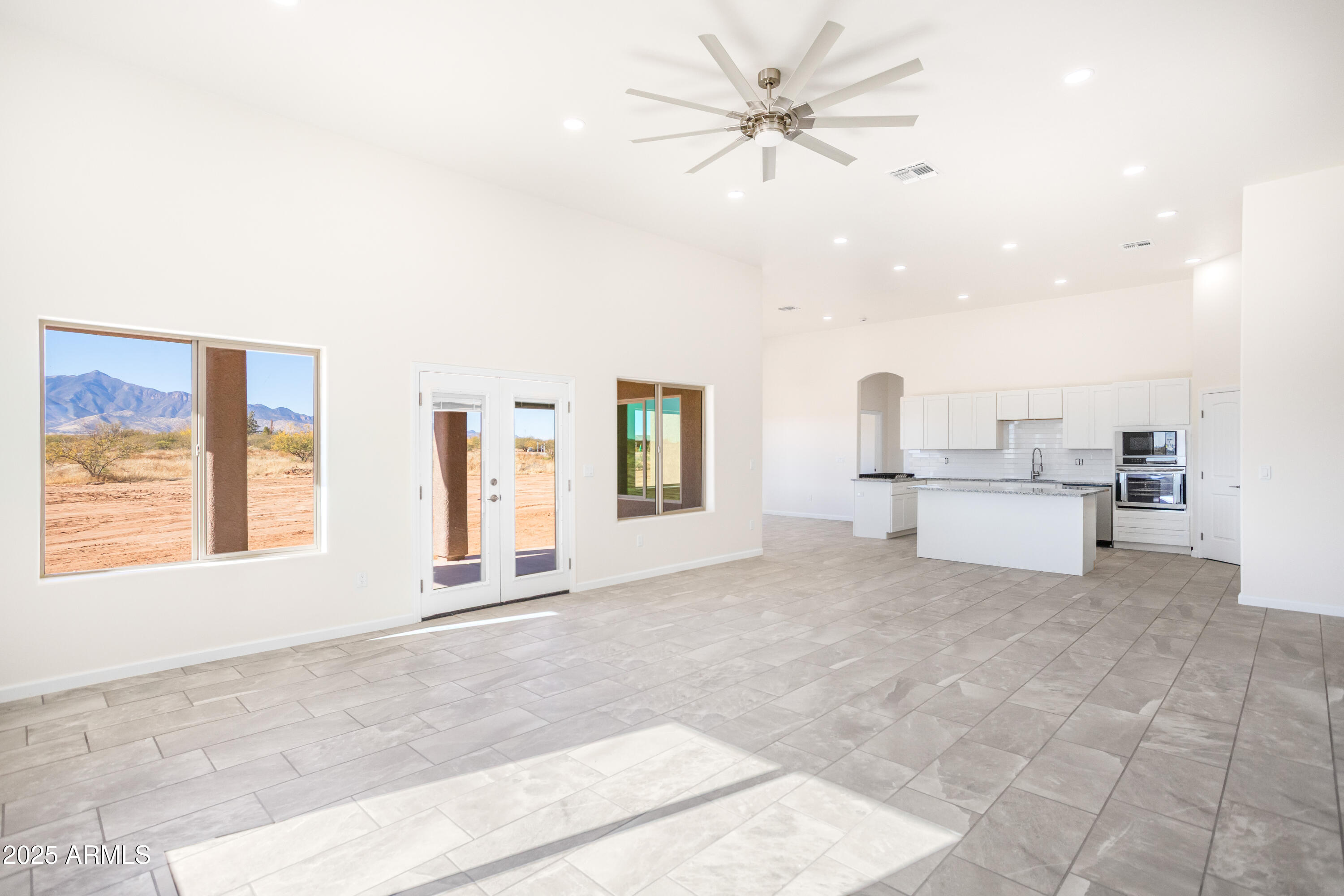 RANCHO ARIZONA - Residential