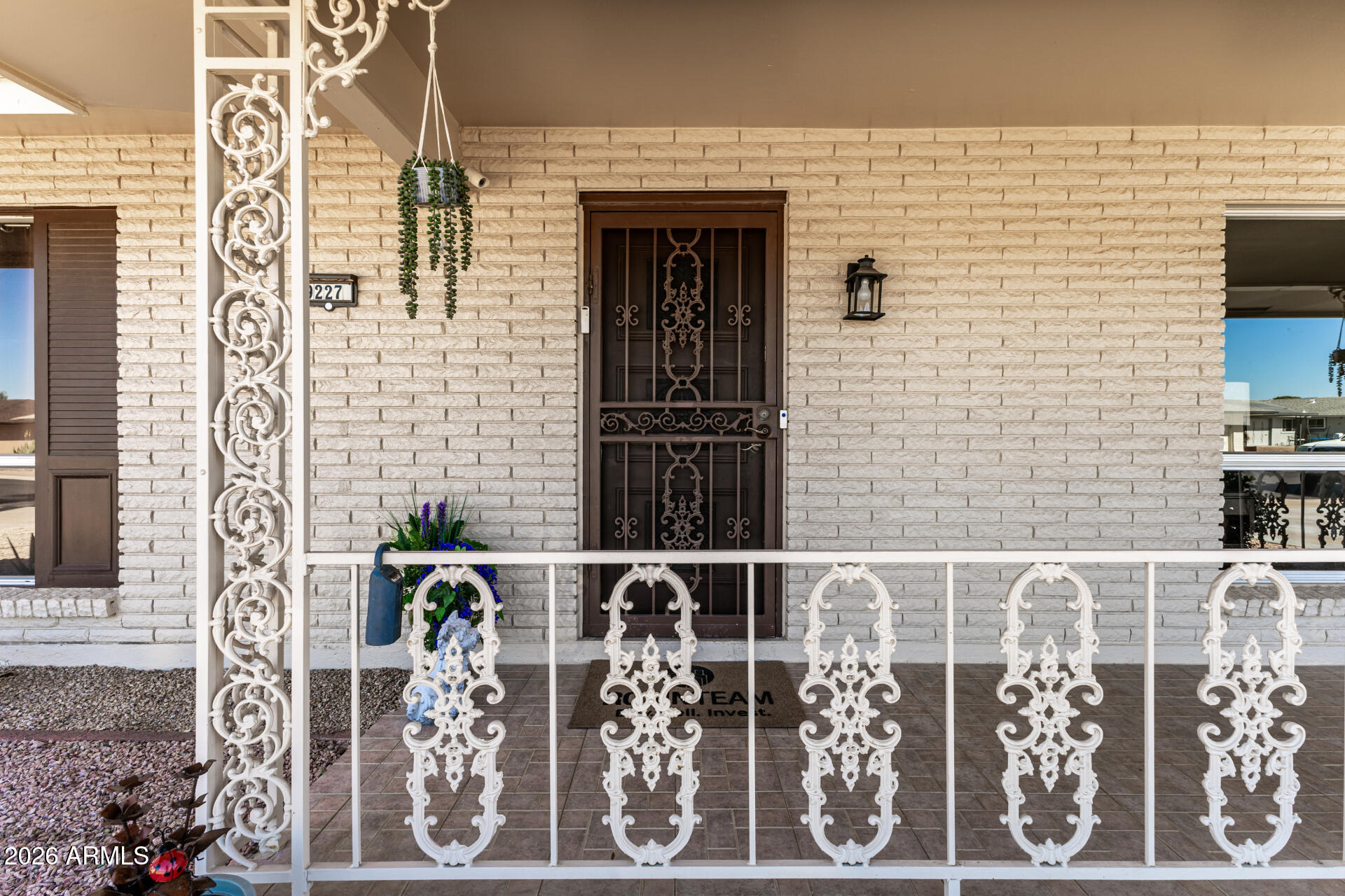 9227 W MEADOW HILLS Drive