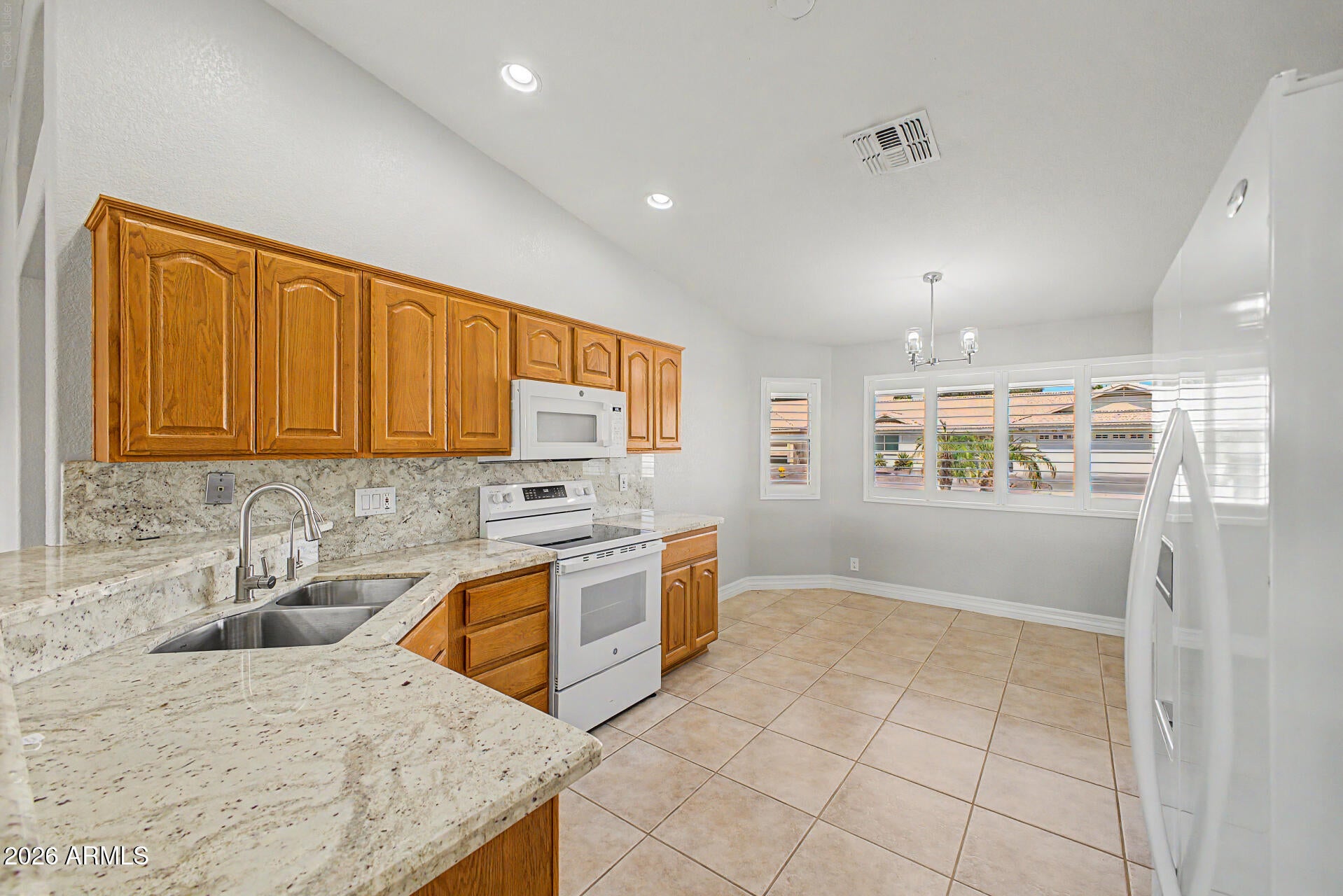 2562 S ACANTHUS --