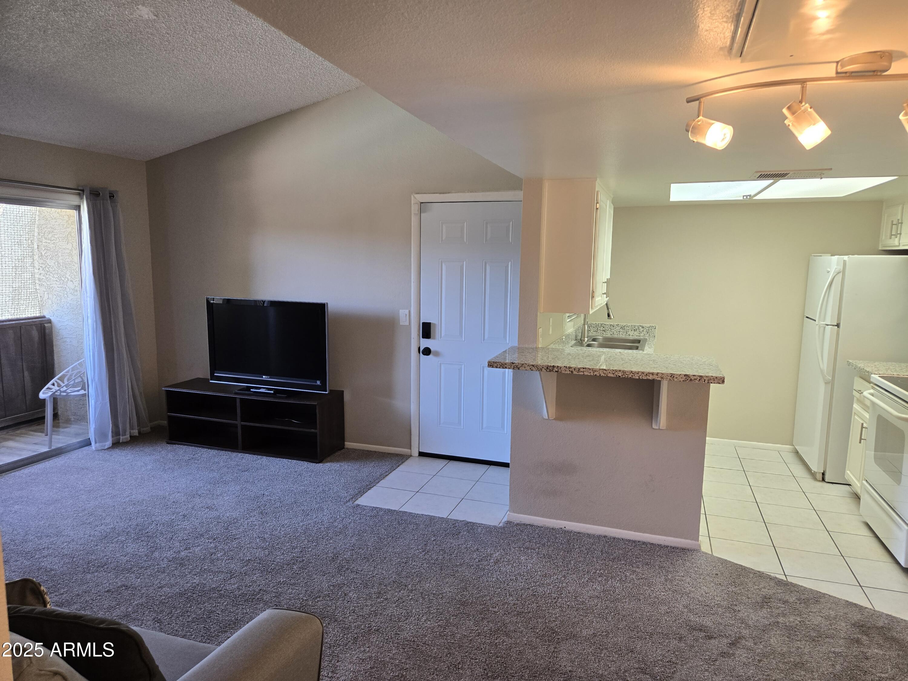 461 W HOLMES Avenue 360