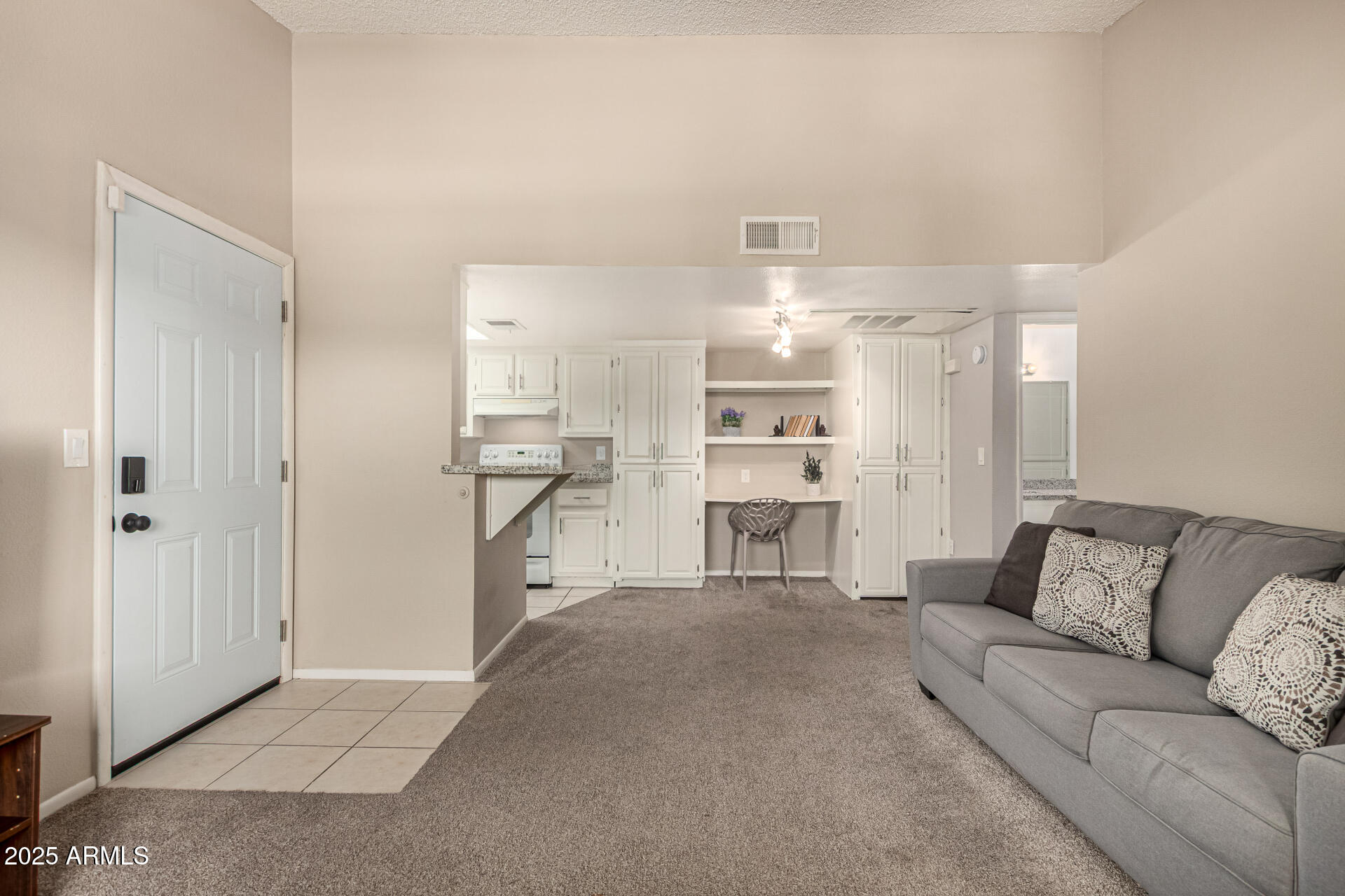 461 W HOLMES Avenue 360