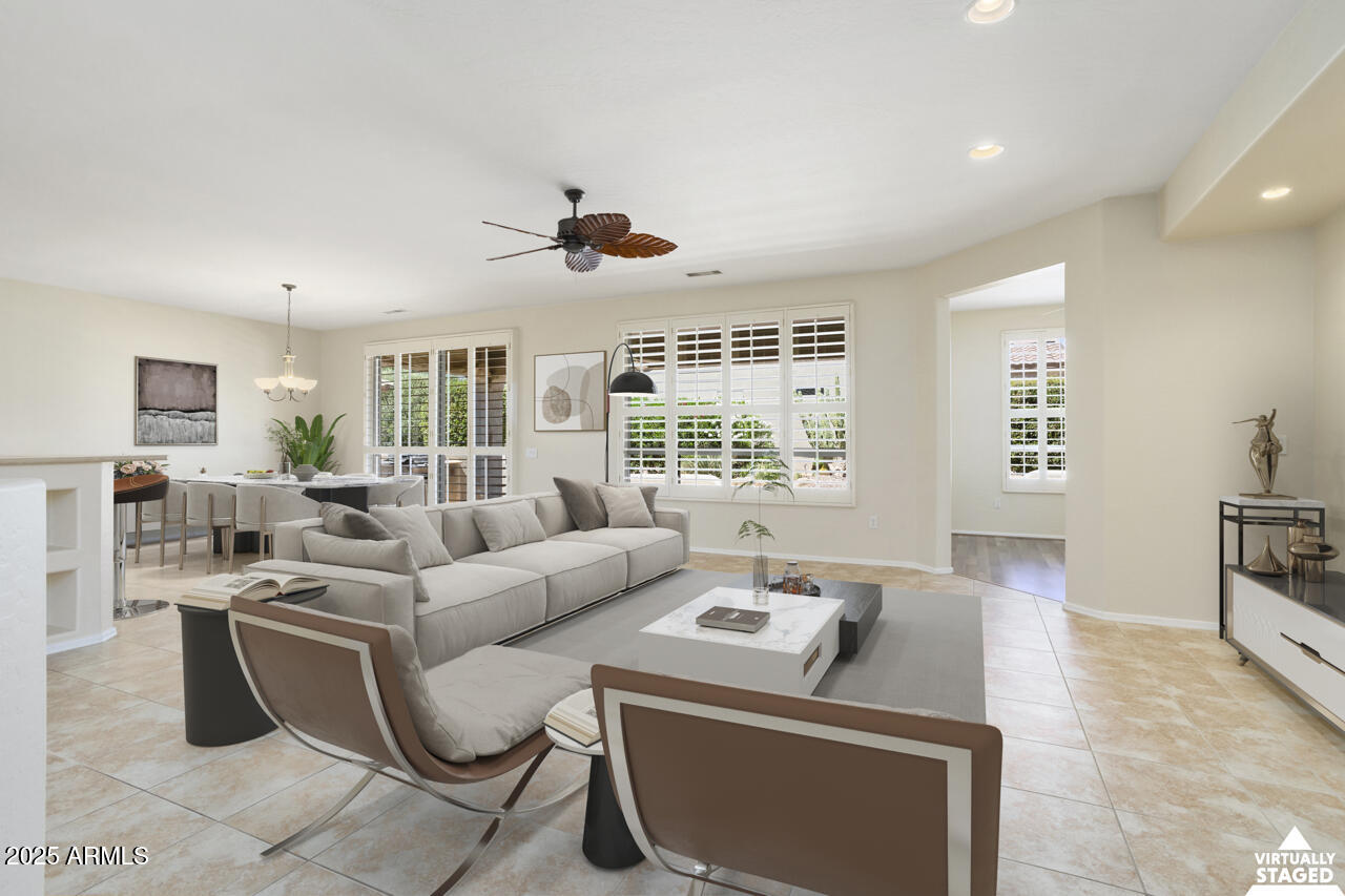 15102 W ROUNDERS Drive