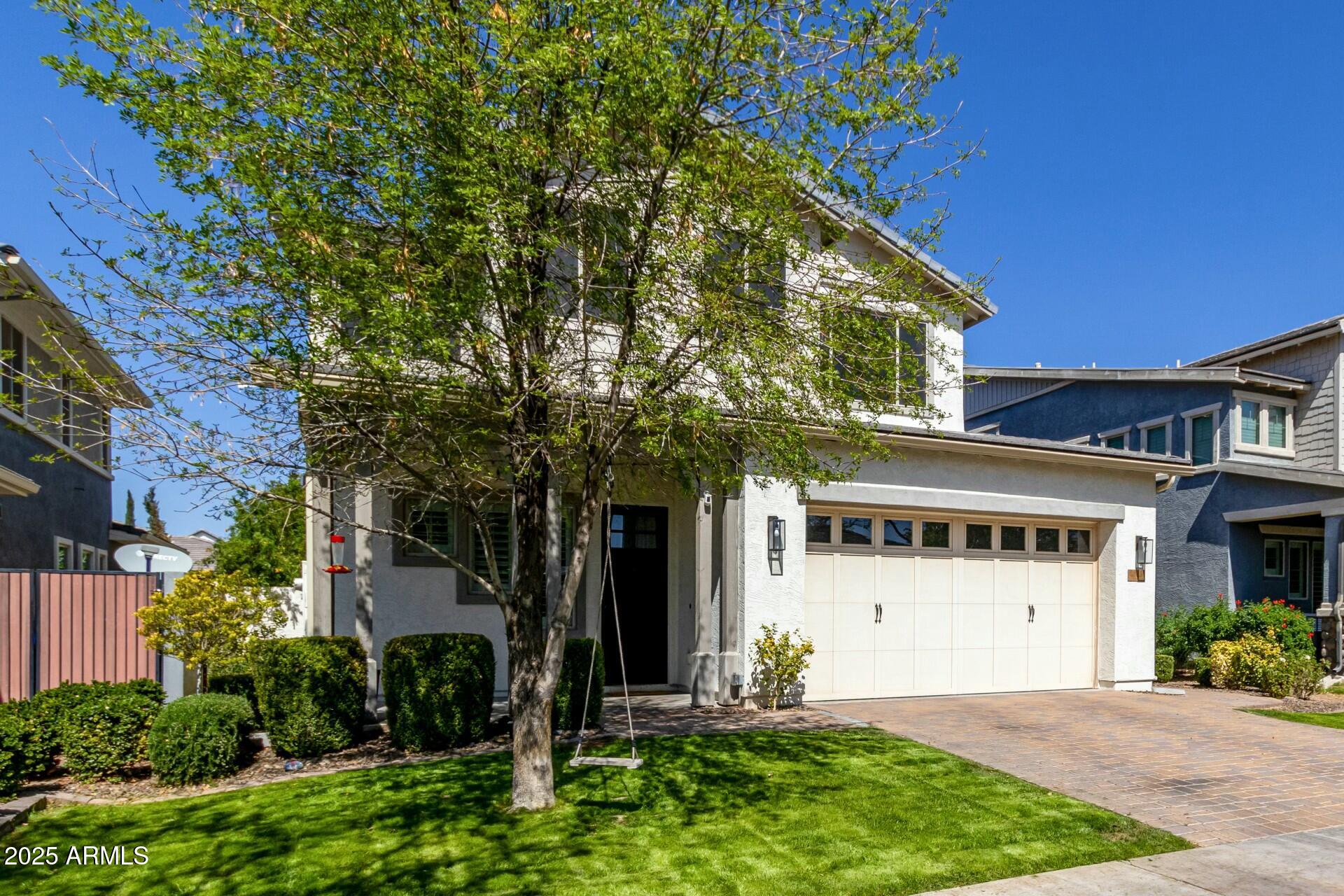 3028 E AUSTIN Drive