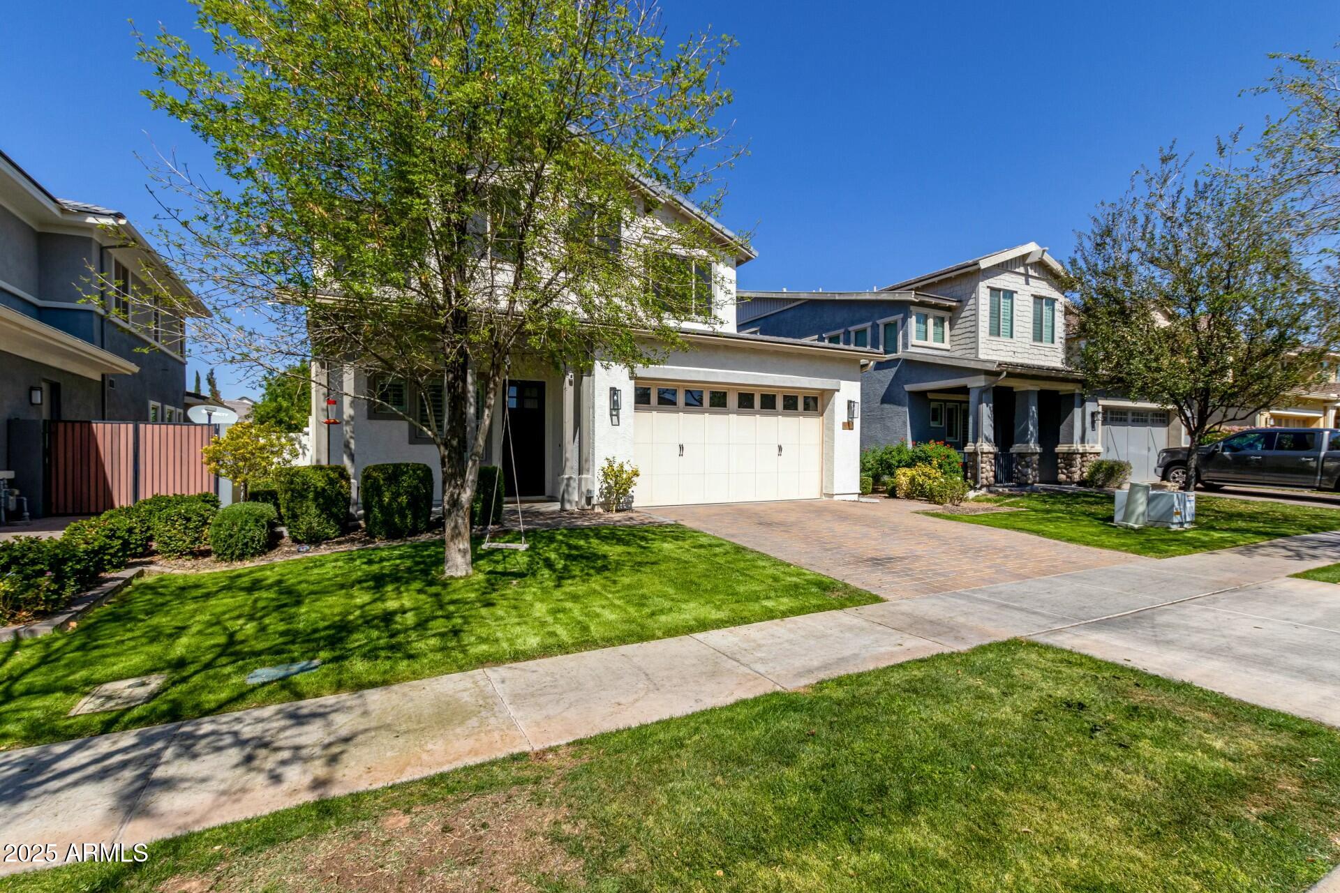 3028 E AUSTIN Drive