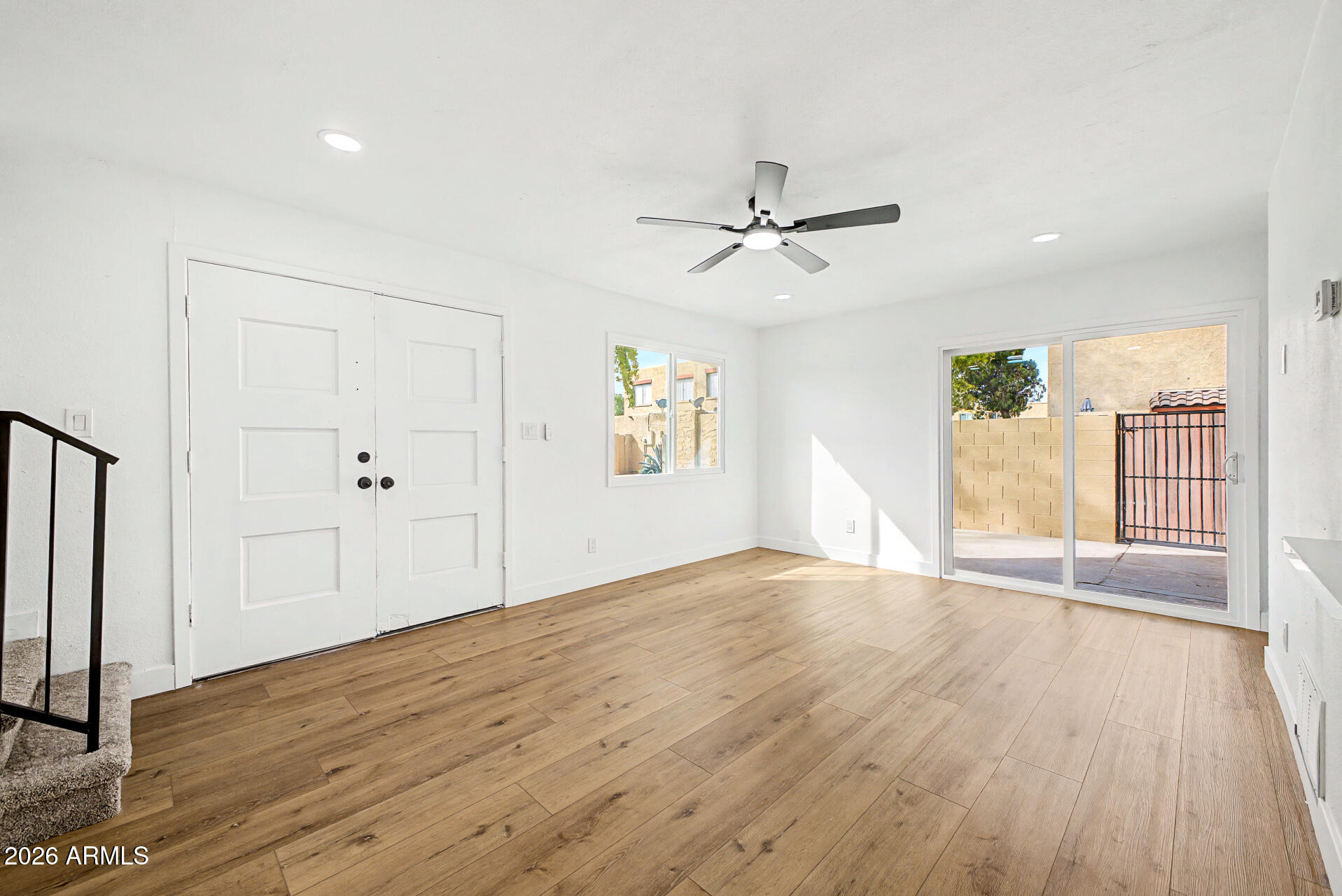 948 S ALMA SCHOOL Road 8