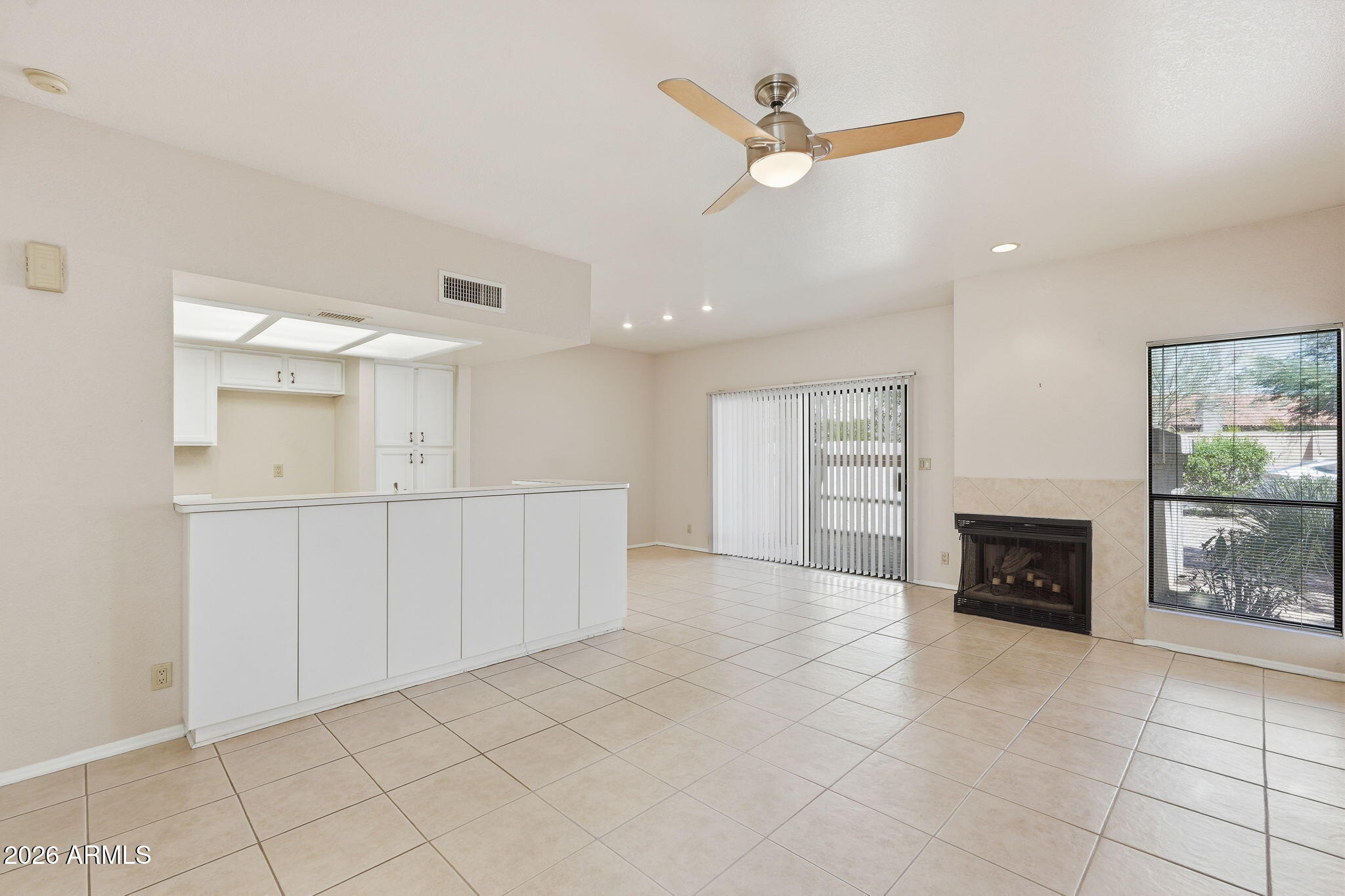 9705 E MOUNTAIN VIEW Road 1034