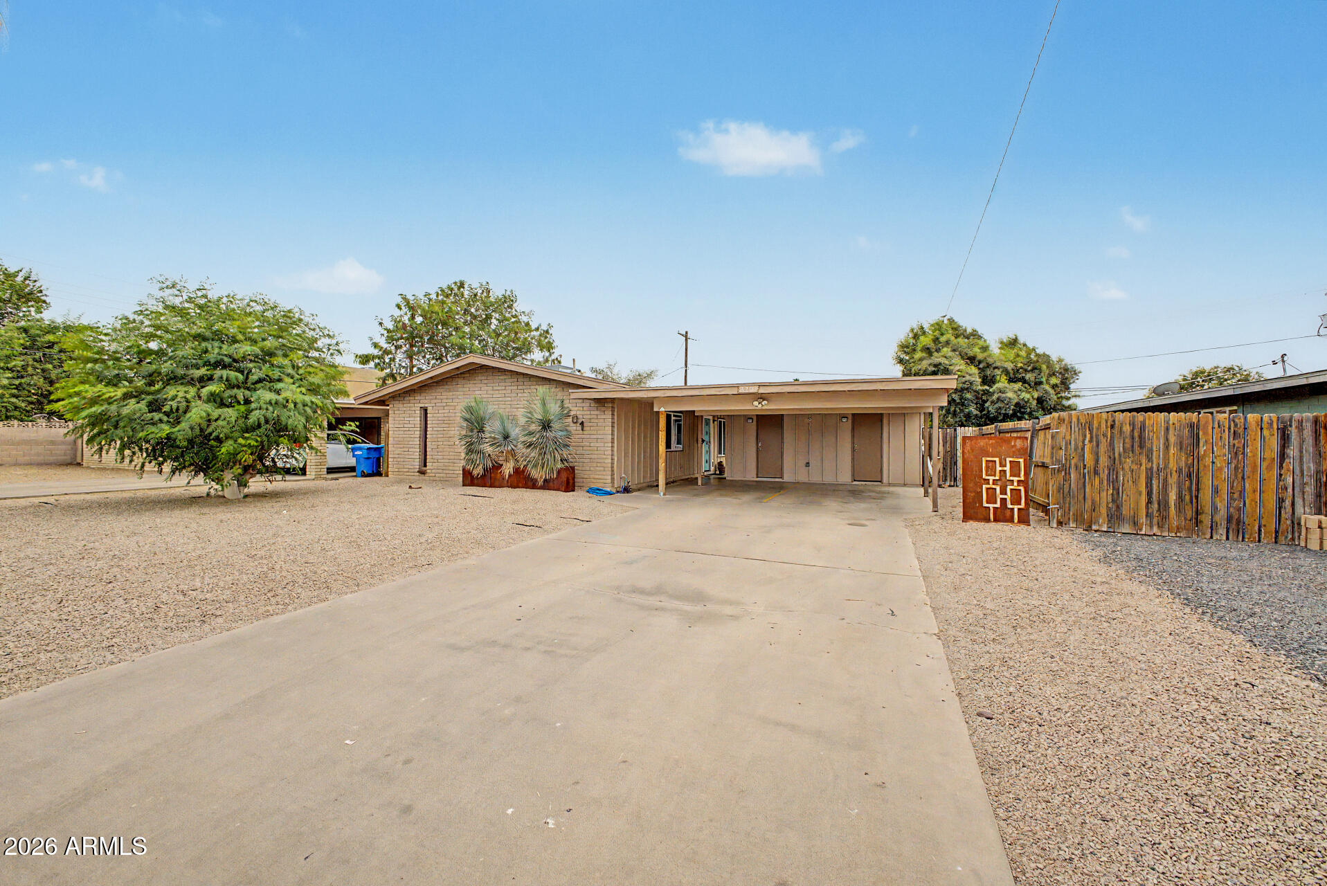 4201 E ALMERIA Road 1
