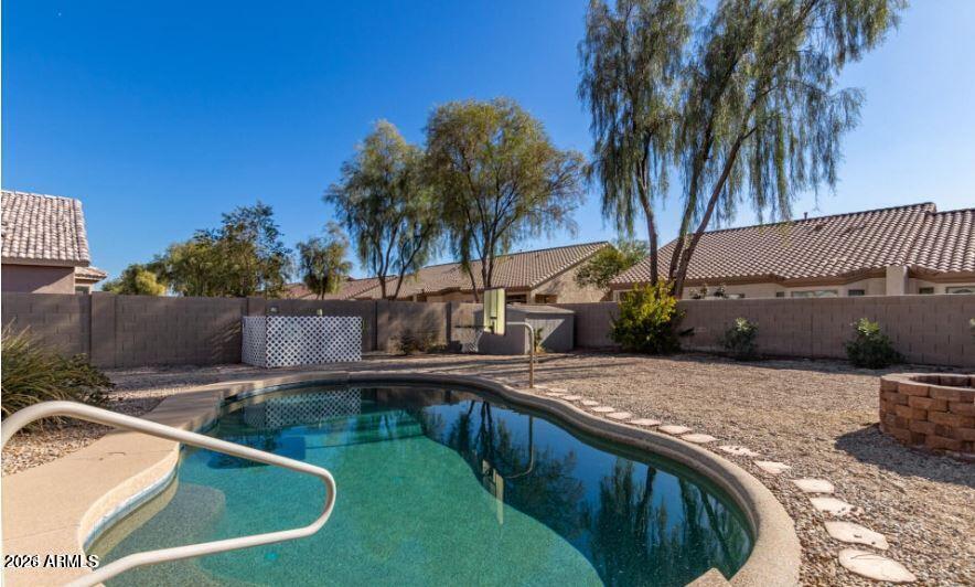 1537 E ALBA Drive
