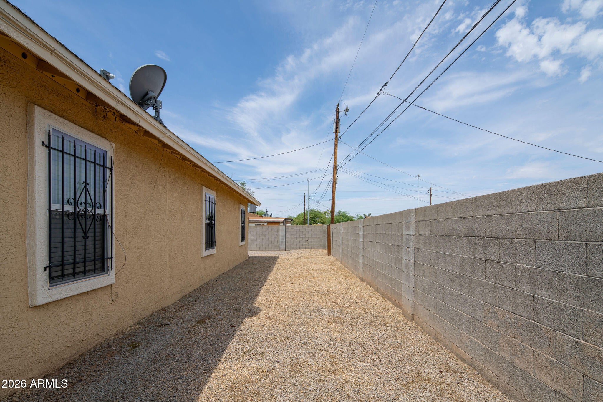 2142 E McKinley Street