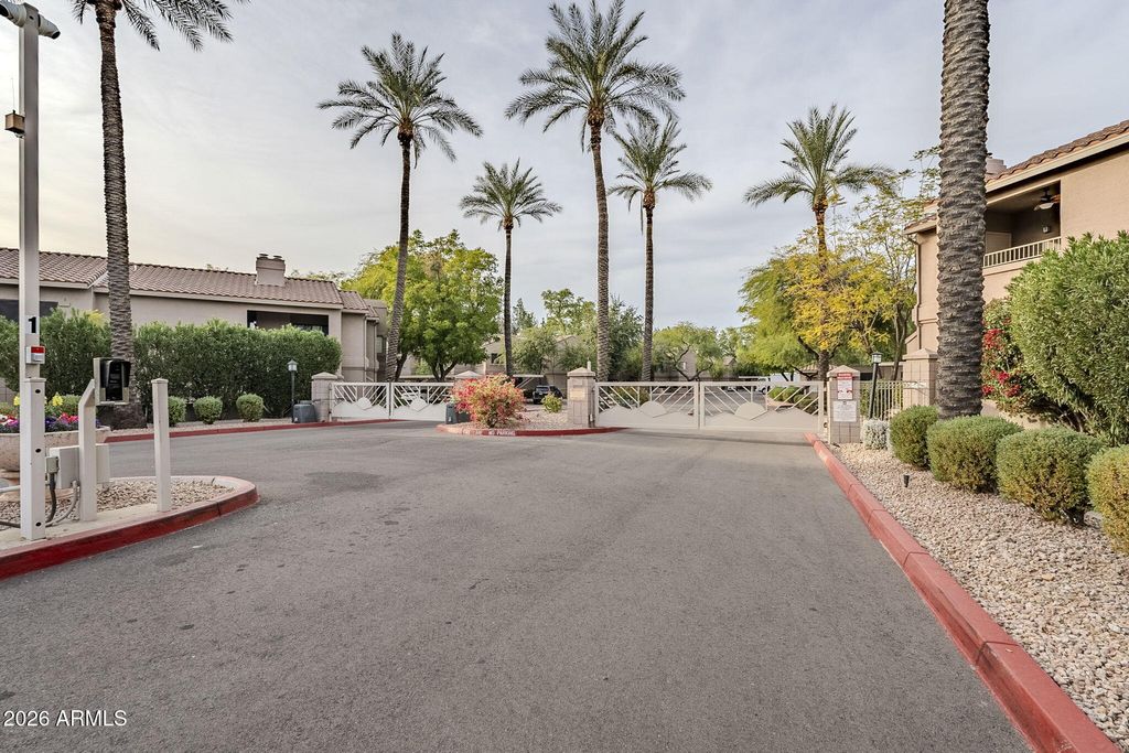 Photo of 15050 N Thompson Peak Parkway #1041, Scottsdale, AZ 85260 (MLS # 6989304)