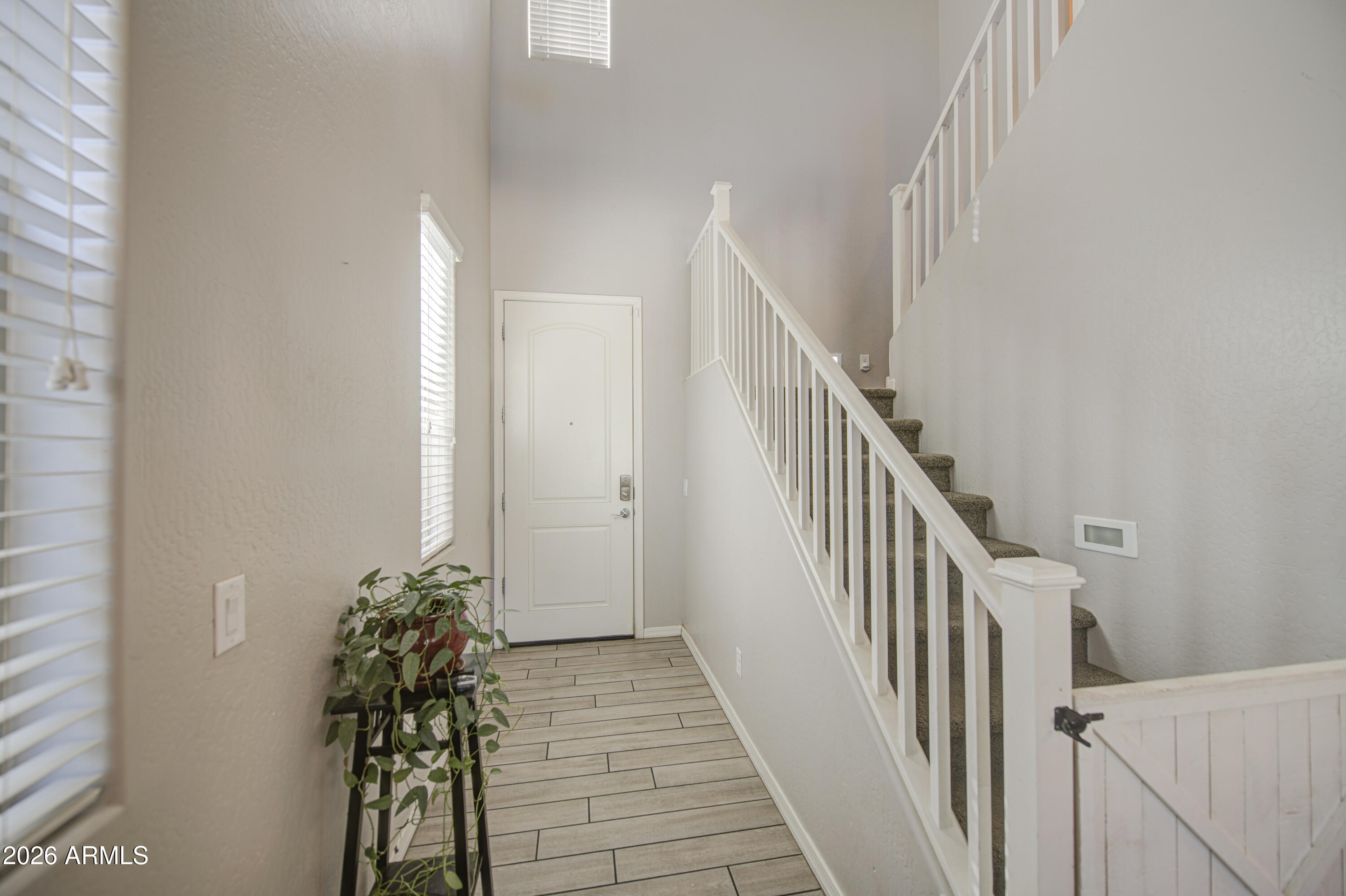 2254 E UNIVERSITY Drive 9