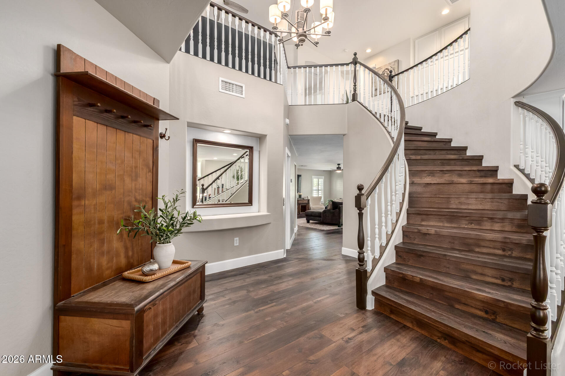 2611 E CATCLAW Street