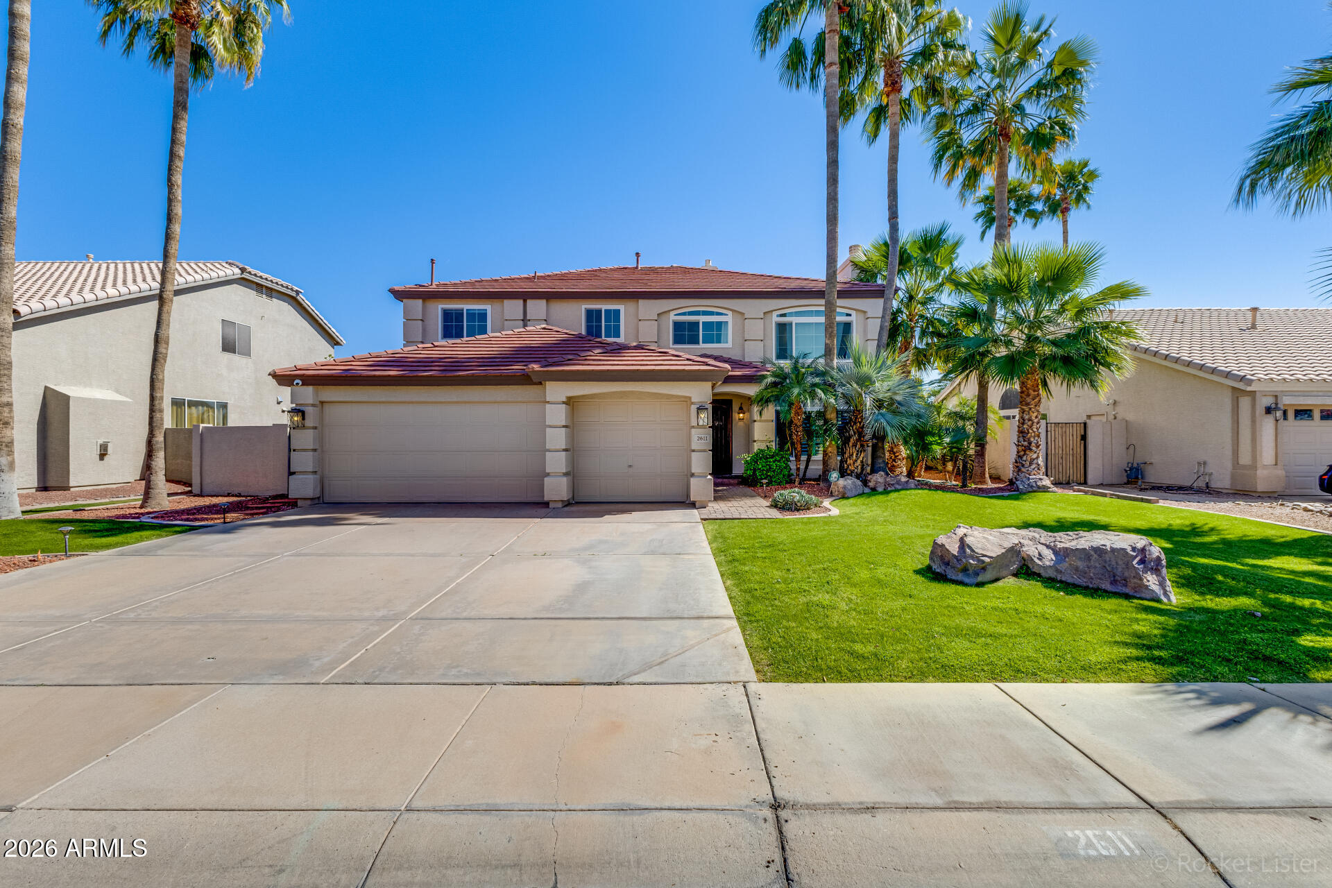 2611 E CATCLAW Street