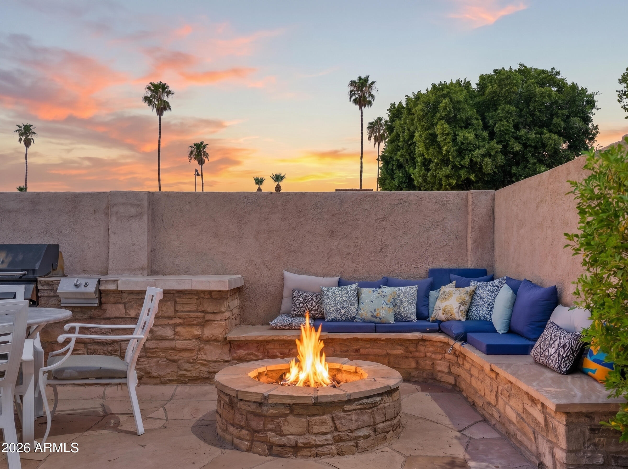 404 E PALM Street