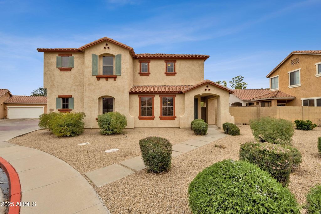 Photo of 988 E Redondo Drive, Gilbert, AZ 85296 (MLS # 6952387)