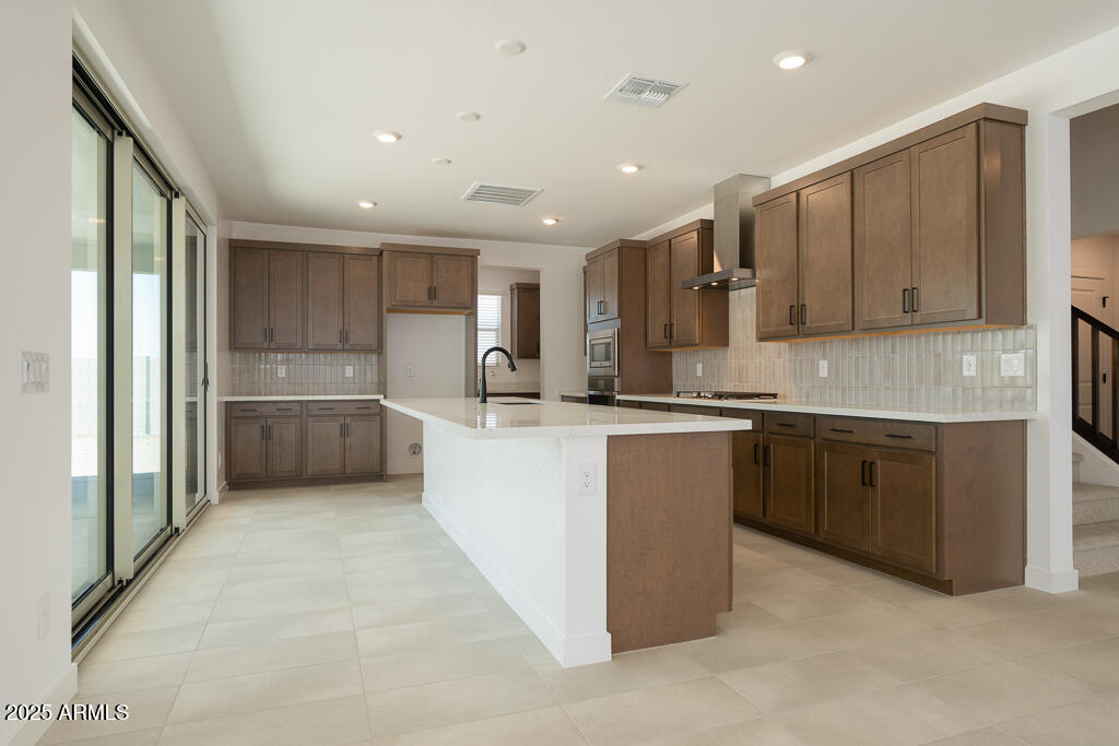 40101 N Alameda Drive