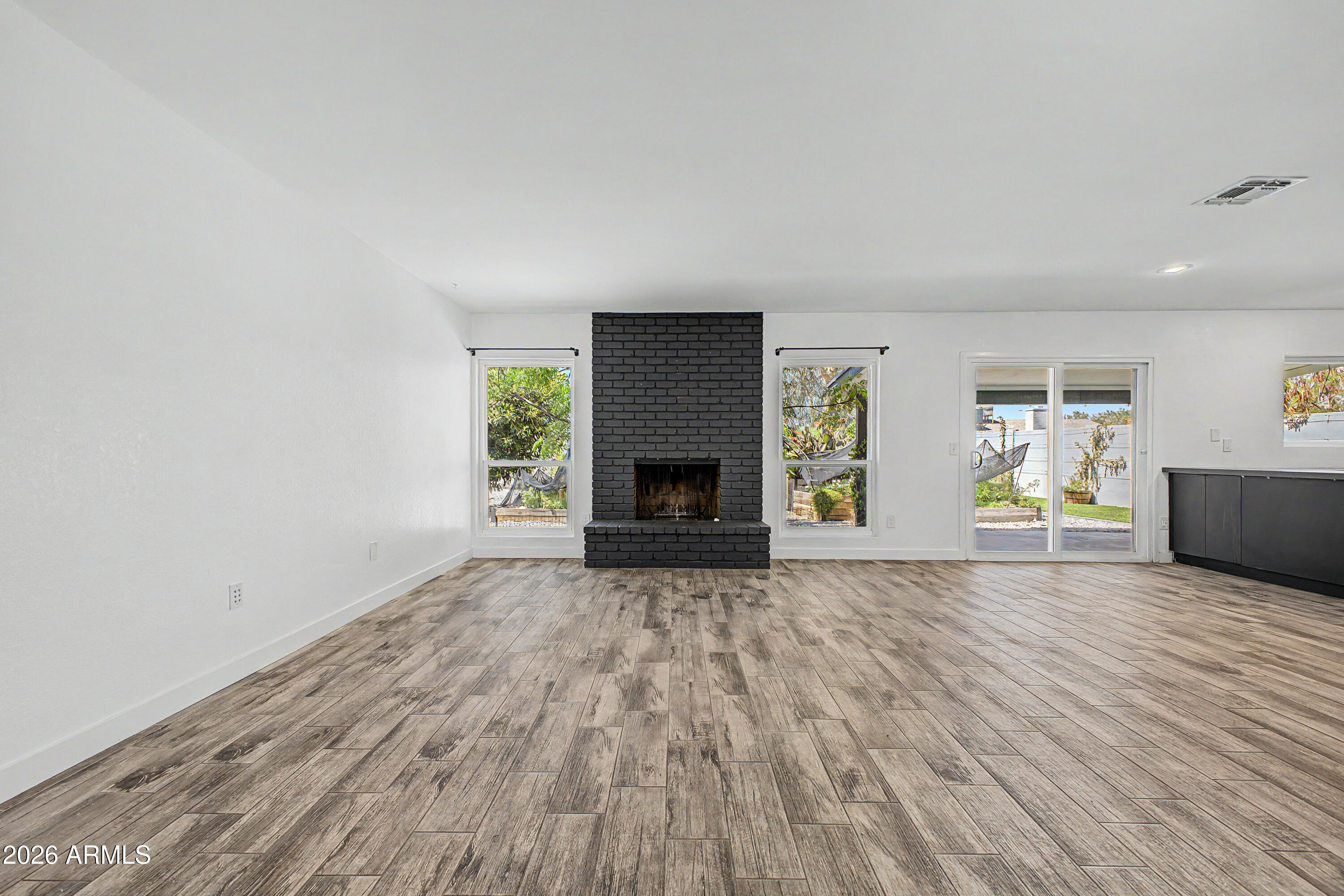 1110 W LA JOLLA Drive