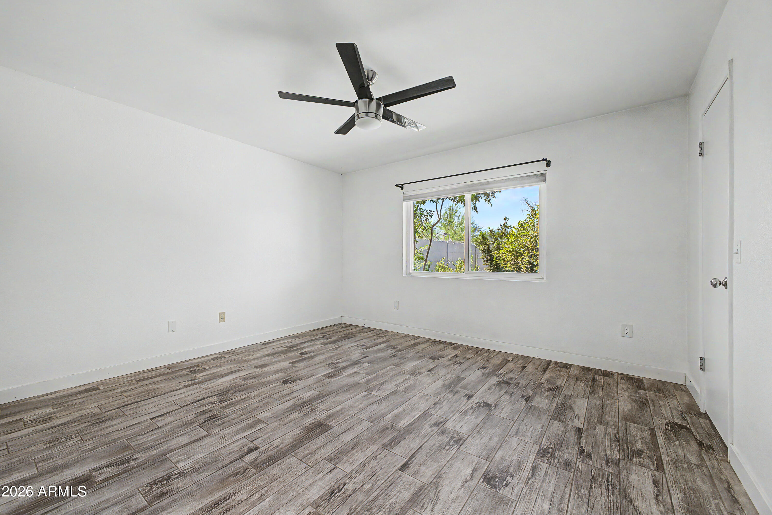 1110 W LA JOLLA Drive