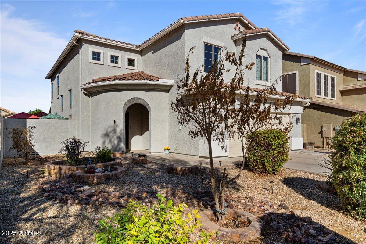 700 W DESERT BASIN Drive