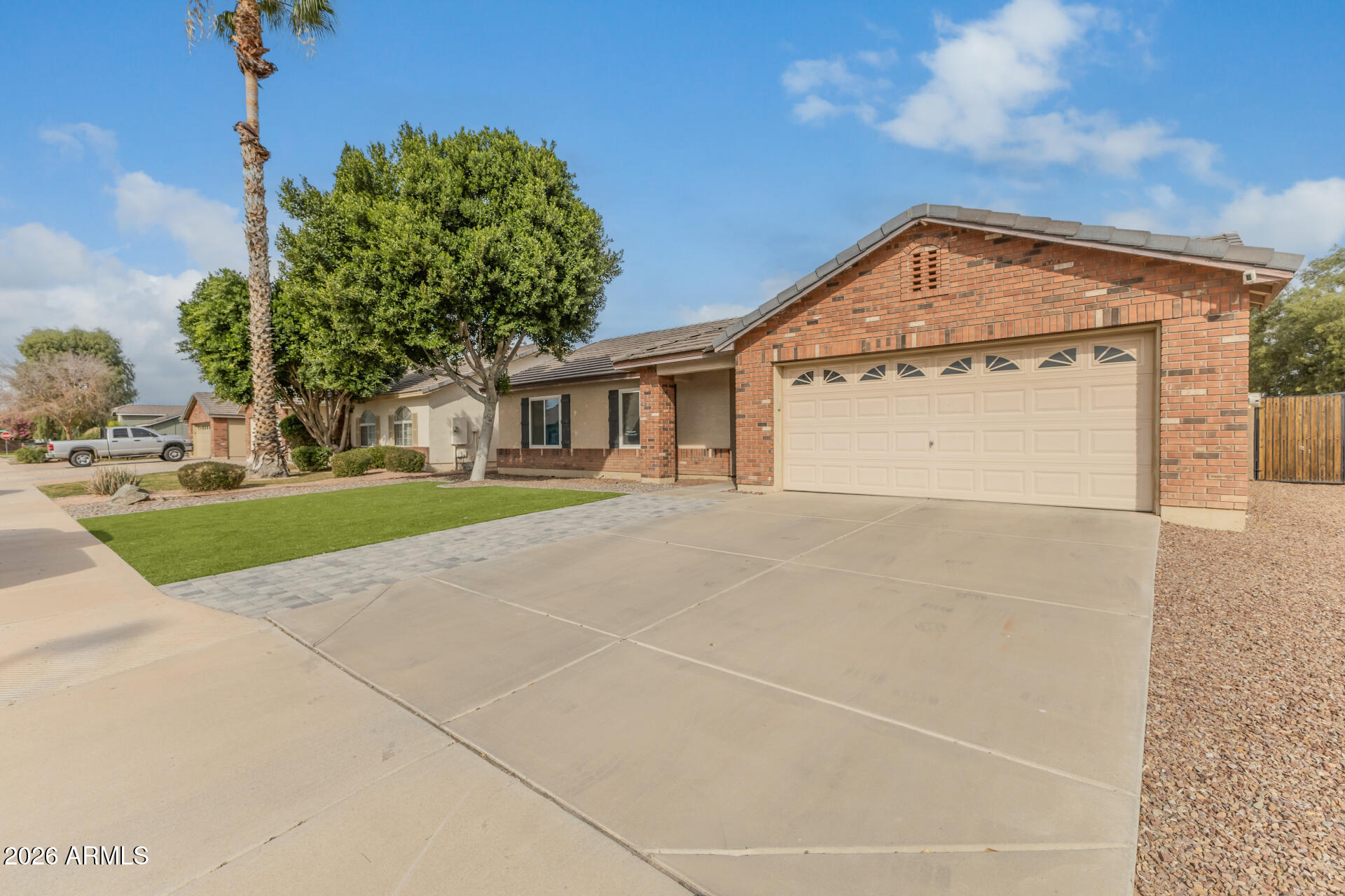 2872 E CARLA VISTA Court
