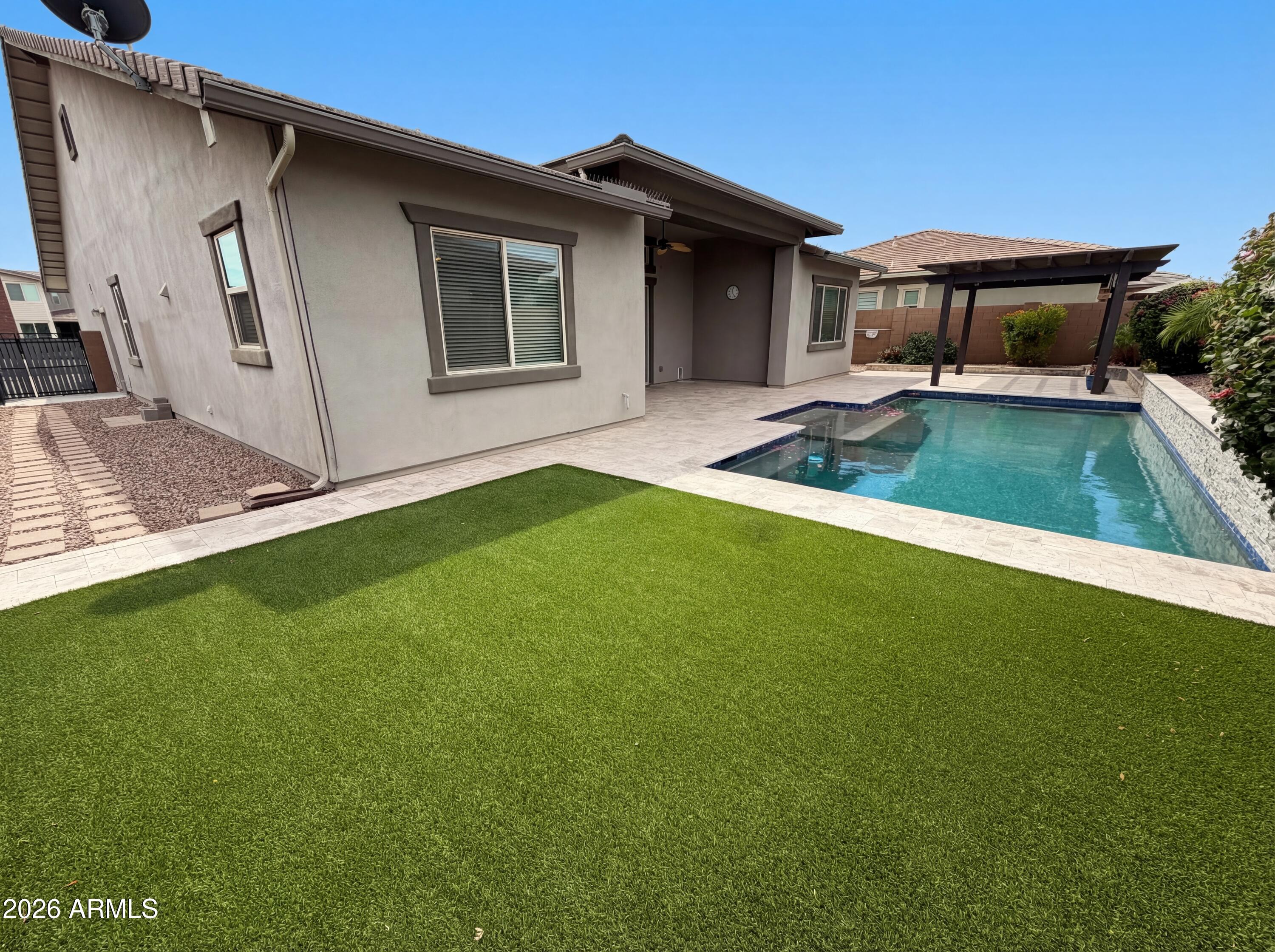 13724 W HARVEST Avenue