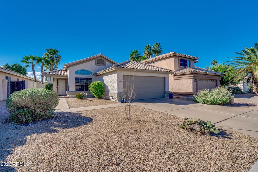 Photo of 1697 E Barbarita Avenue, Gilbert, AZ 85234 (MLS # 6988442)