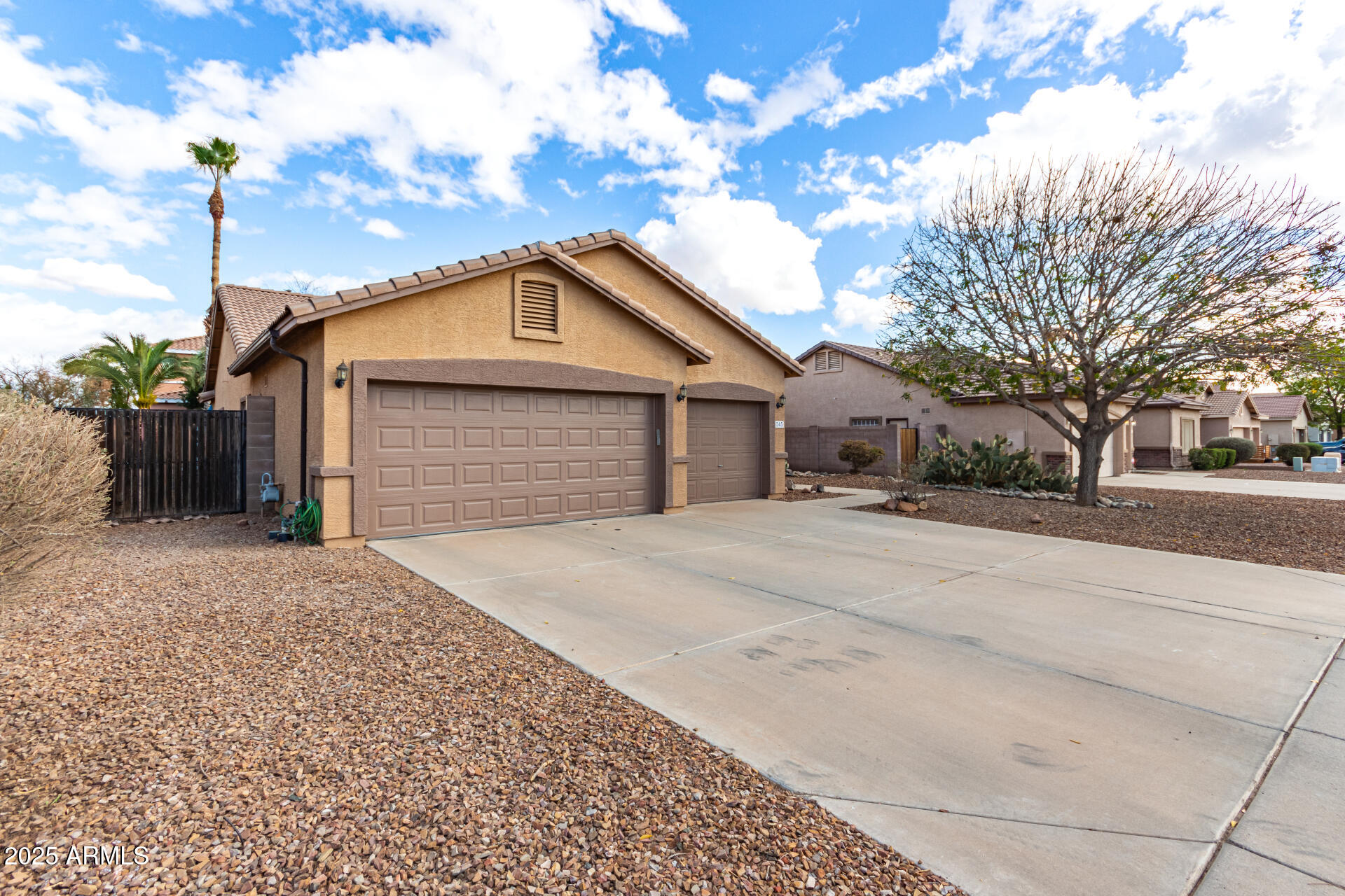 545 N BLUEJAY Drive