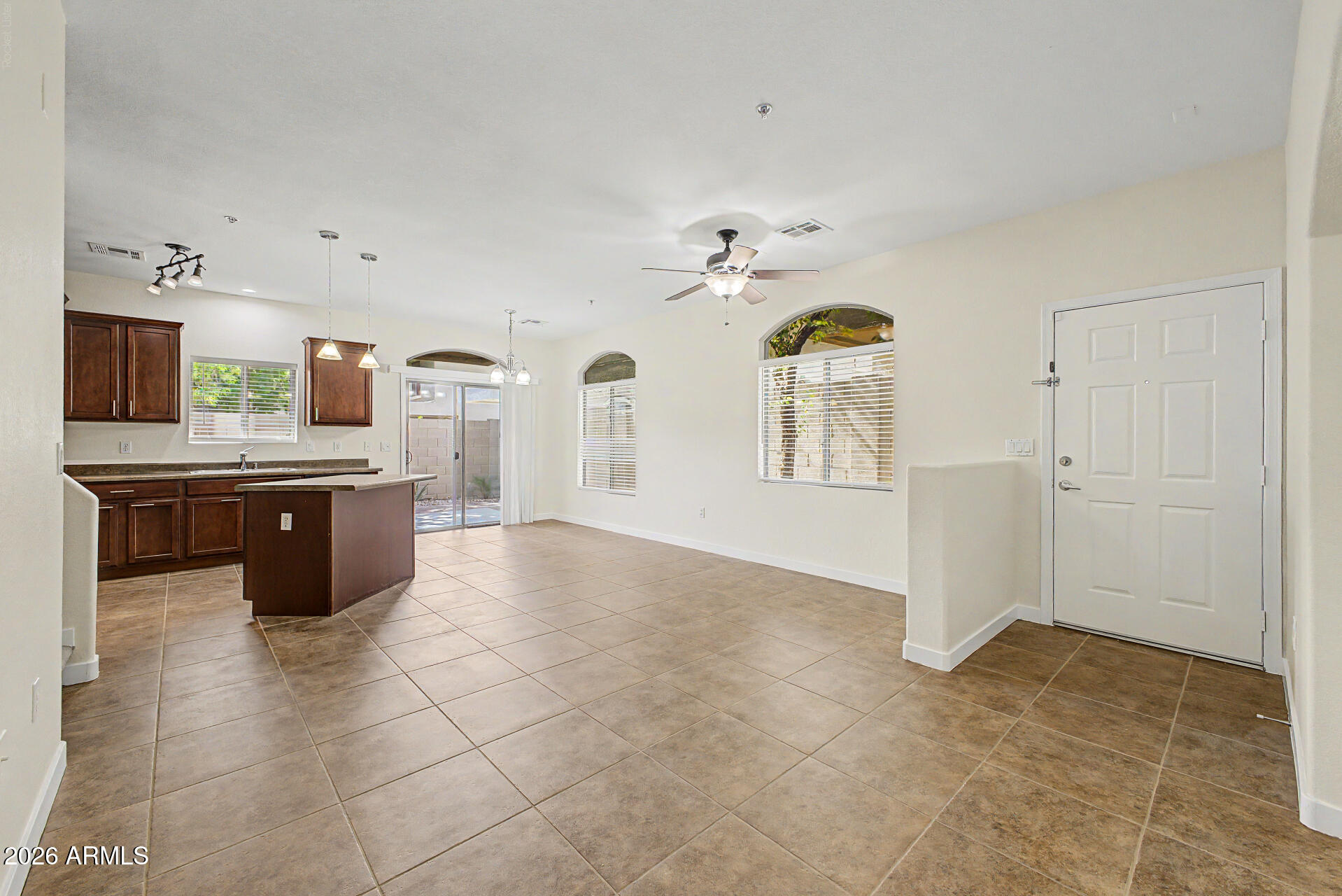 2150 W ALAMEDA Road 1056