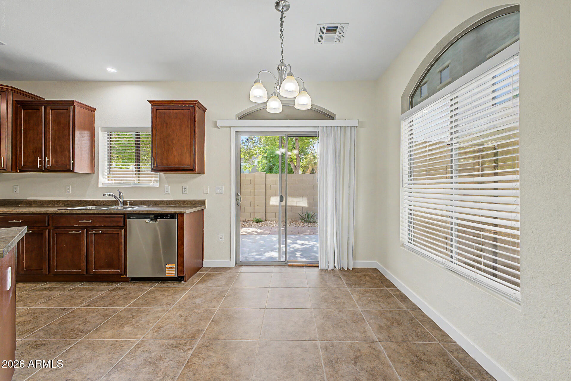 2150 W ALAMEDA Road 1056