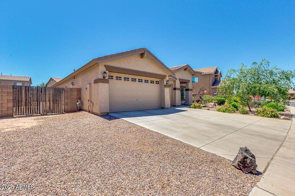Photo of 44563 W Copper Trail, Maricopa, AZ 85139 (MLS # 6952371)