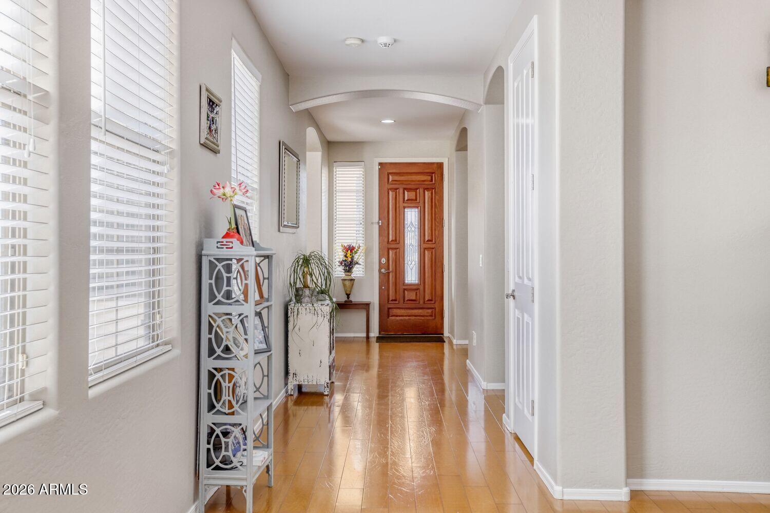 924 W WHITTEN Street