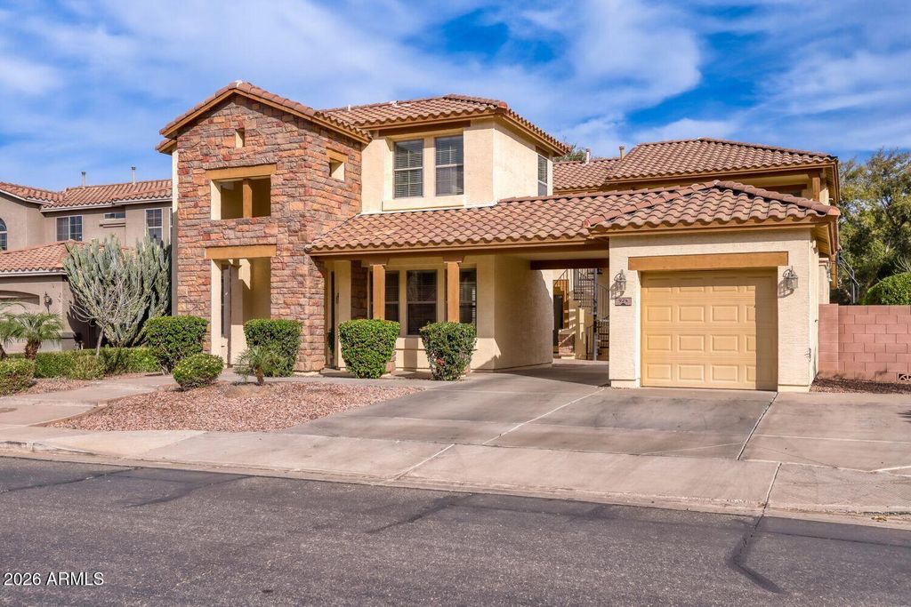 Photo of 924 W Whitten Street, Chandler, AZ 85225 (MLS # 6984090)