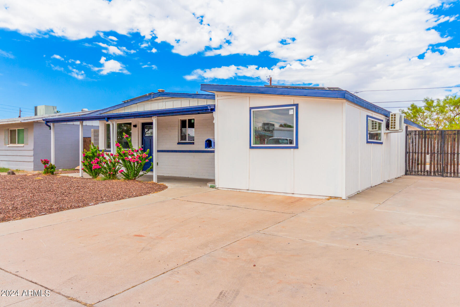 2228 W LUPINE Avenue