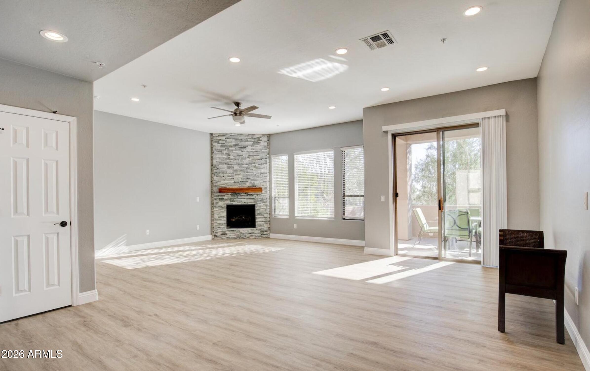 16420 N THOMPSON PEAK Parkway 1043