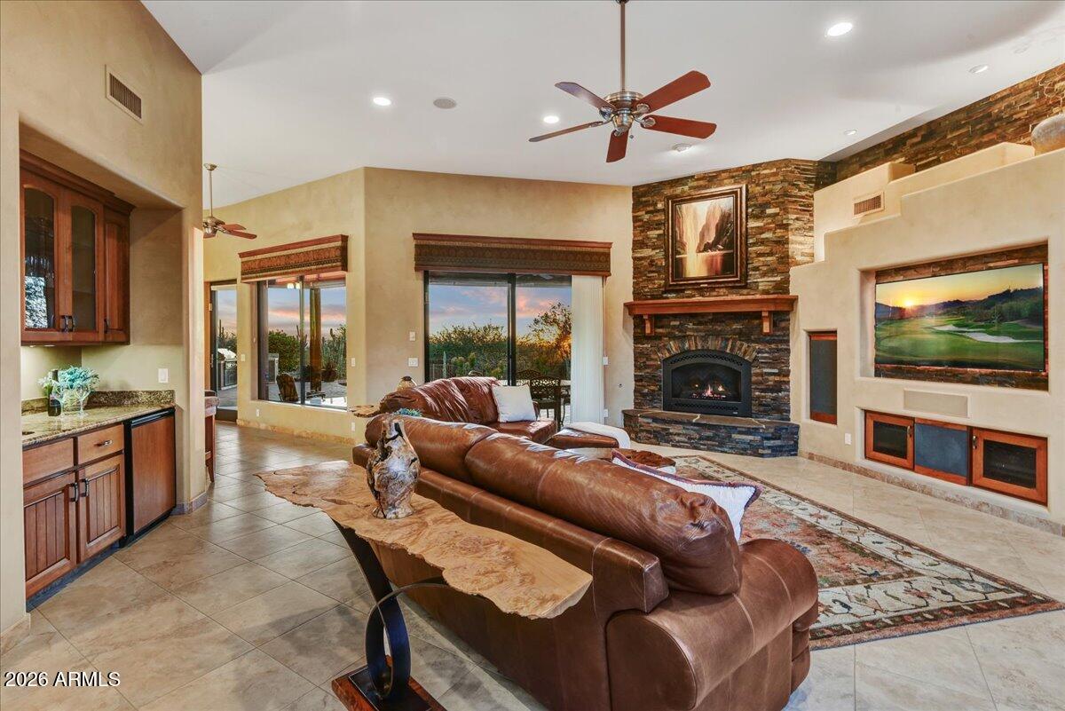 SUPERSTITION HIGHLANDS UNIT 1 - Residential