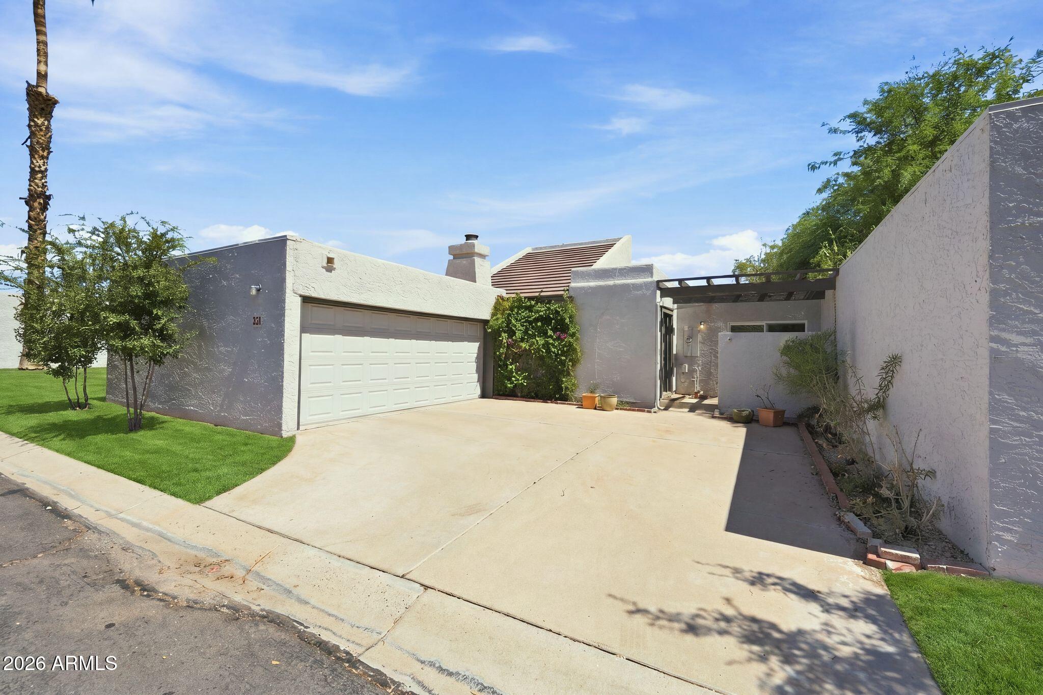 324 E Ambassador Drive