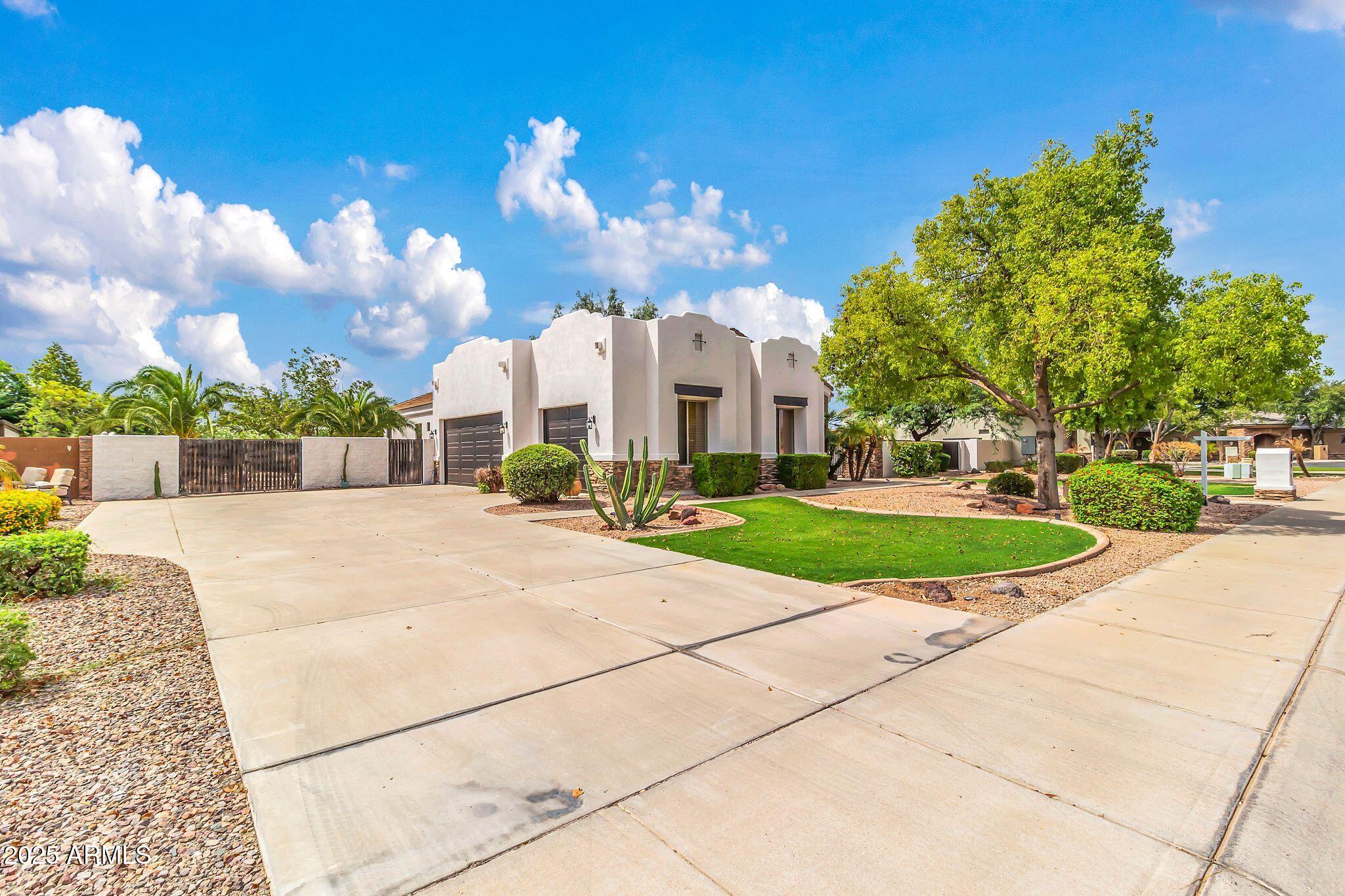 Homes for Sale in Queen Creek Arizona 1 20131 E CALLE DE FLORES --