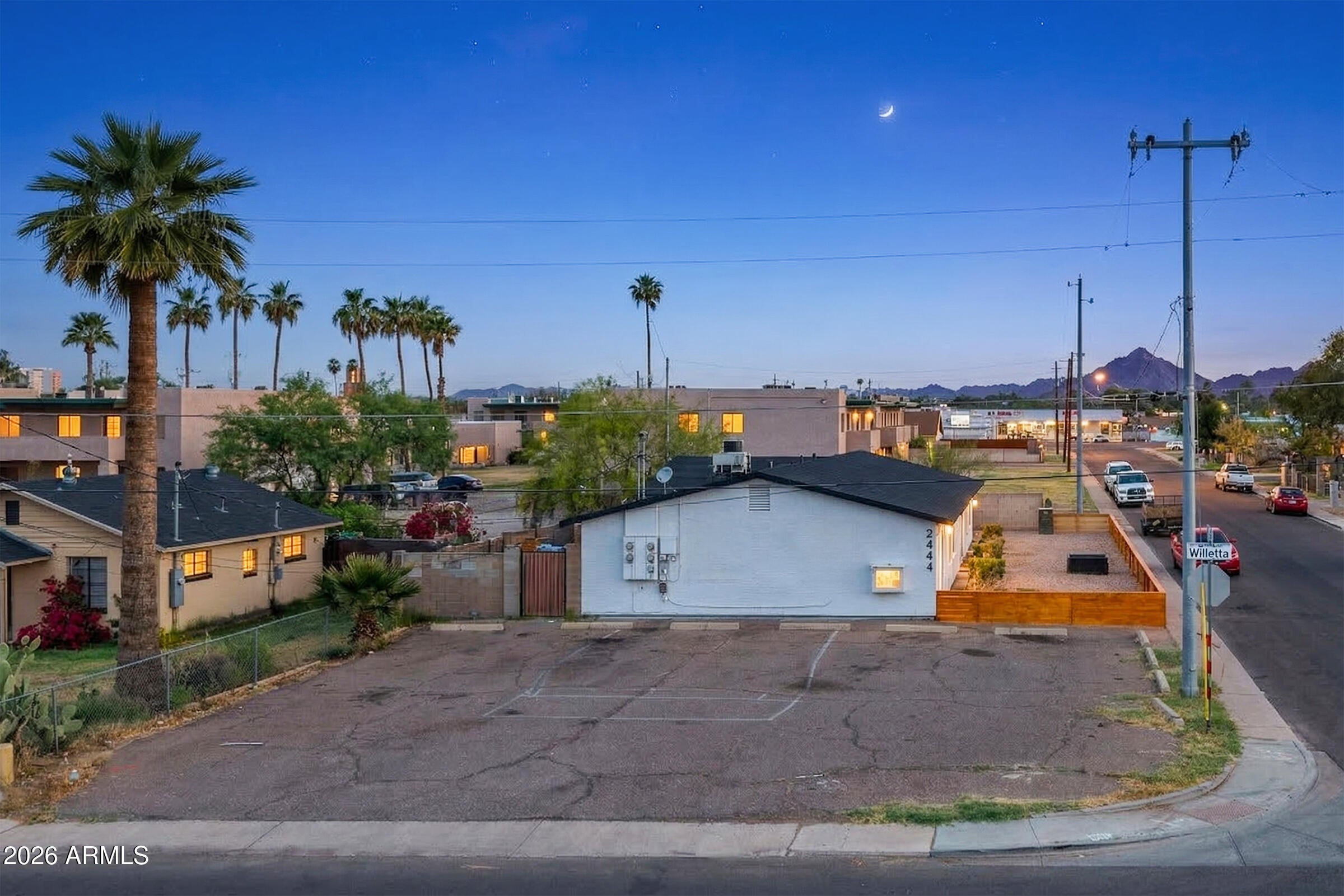 2444 E WILLETTA Street 3