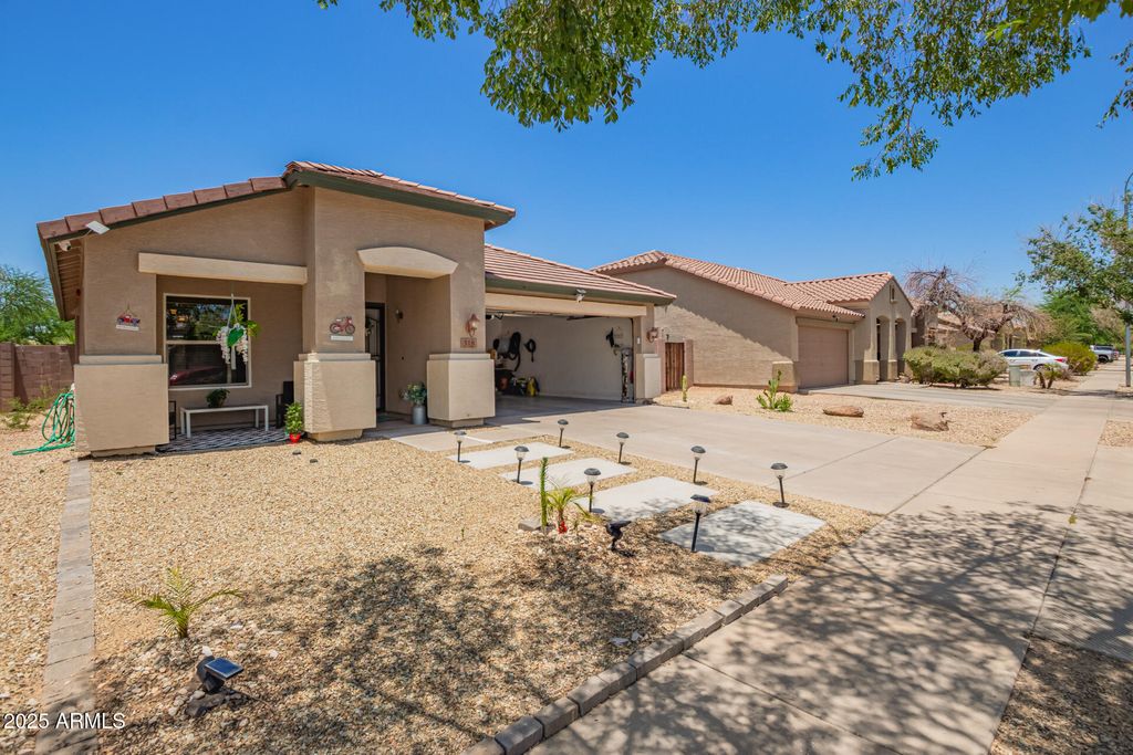 Photo of 518 S 114th Avenue, Avondale, AZ 85323 (MLS # 6882490)