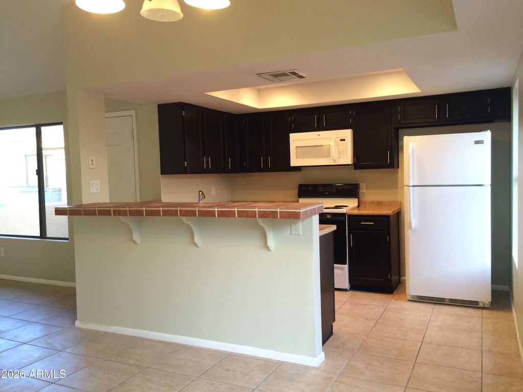 Photo of 9225 N 59th Avenue #214, Glendale, AZ 85302 (MLS # 7000644)