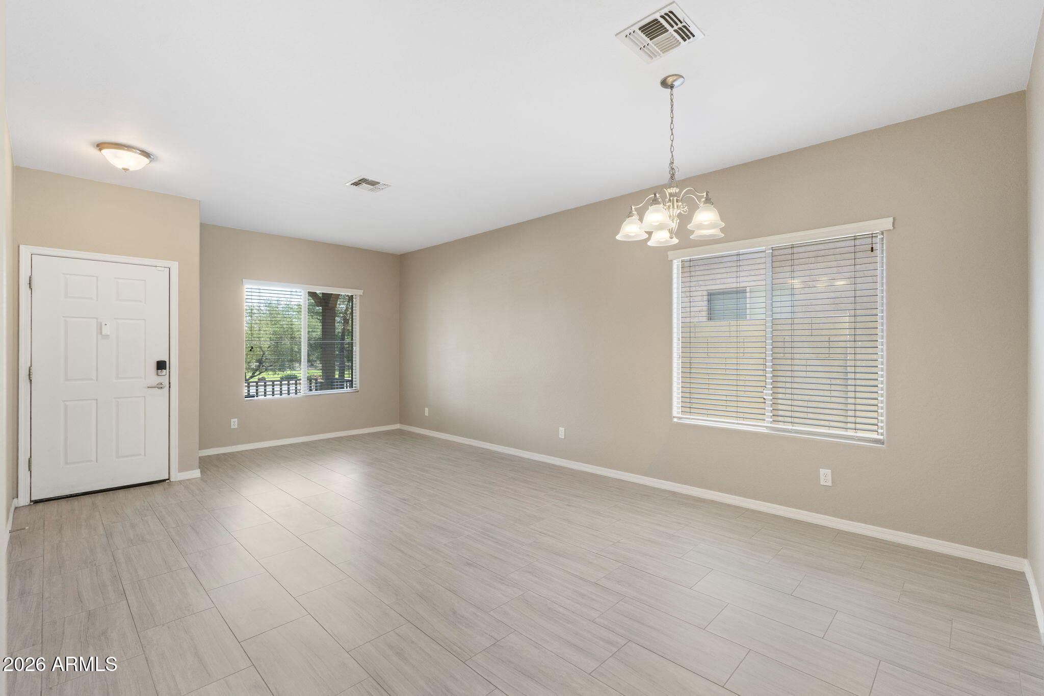 5218 W BUCKSKIN Trail