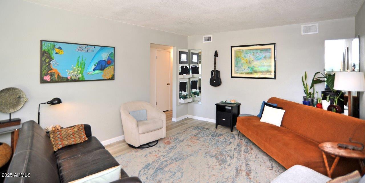 423 JAMESTOWN Road