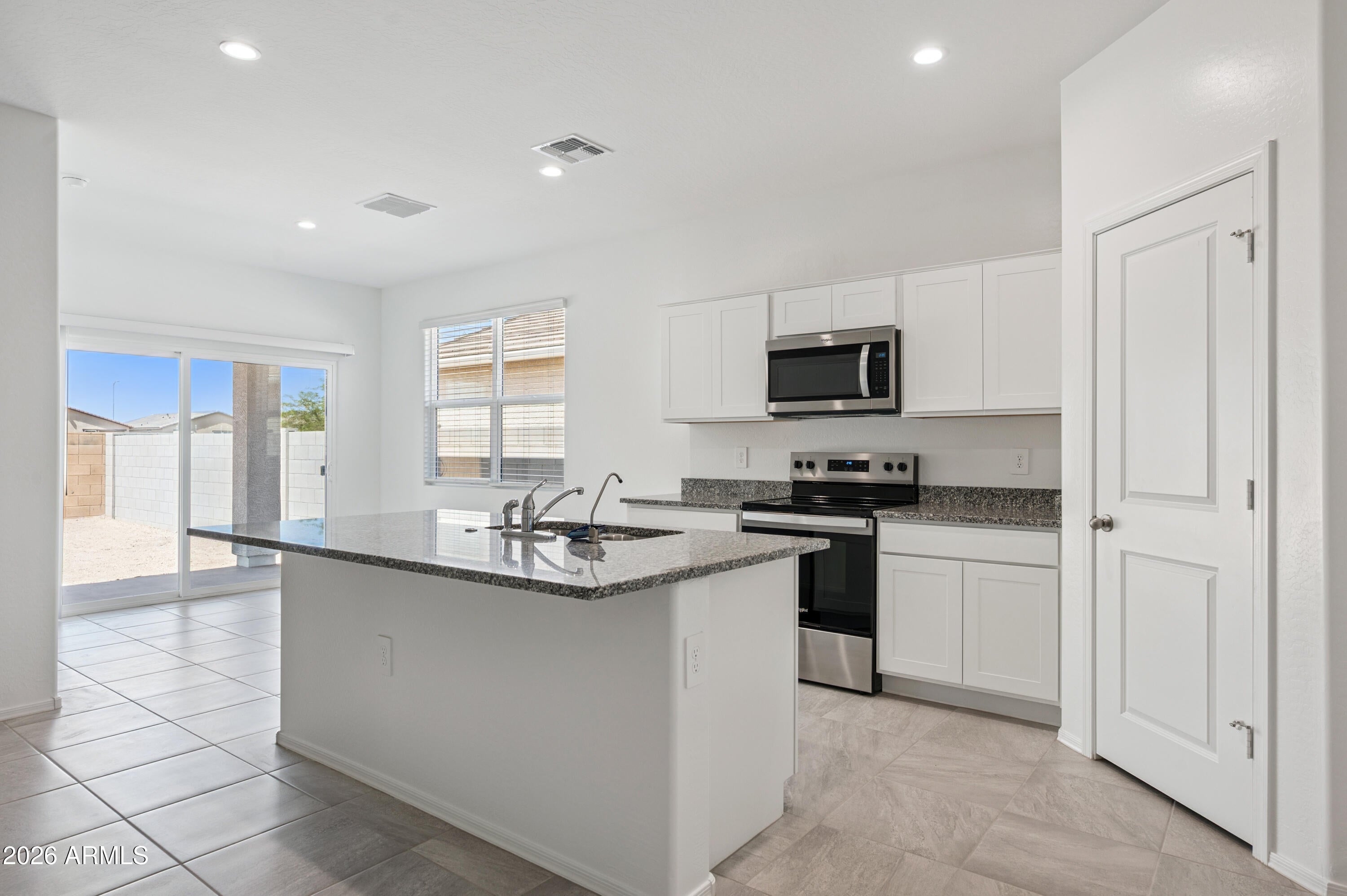 1526 E FLETCHER Drive