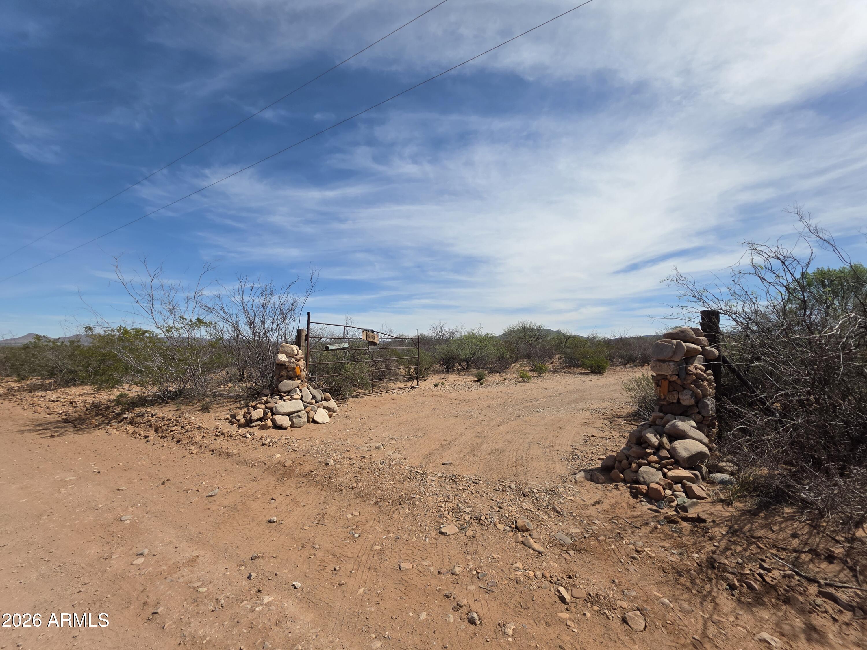 HIGH KNOLL RANCHES - Residential