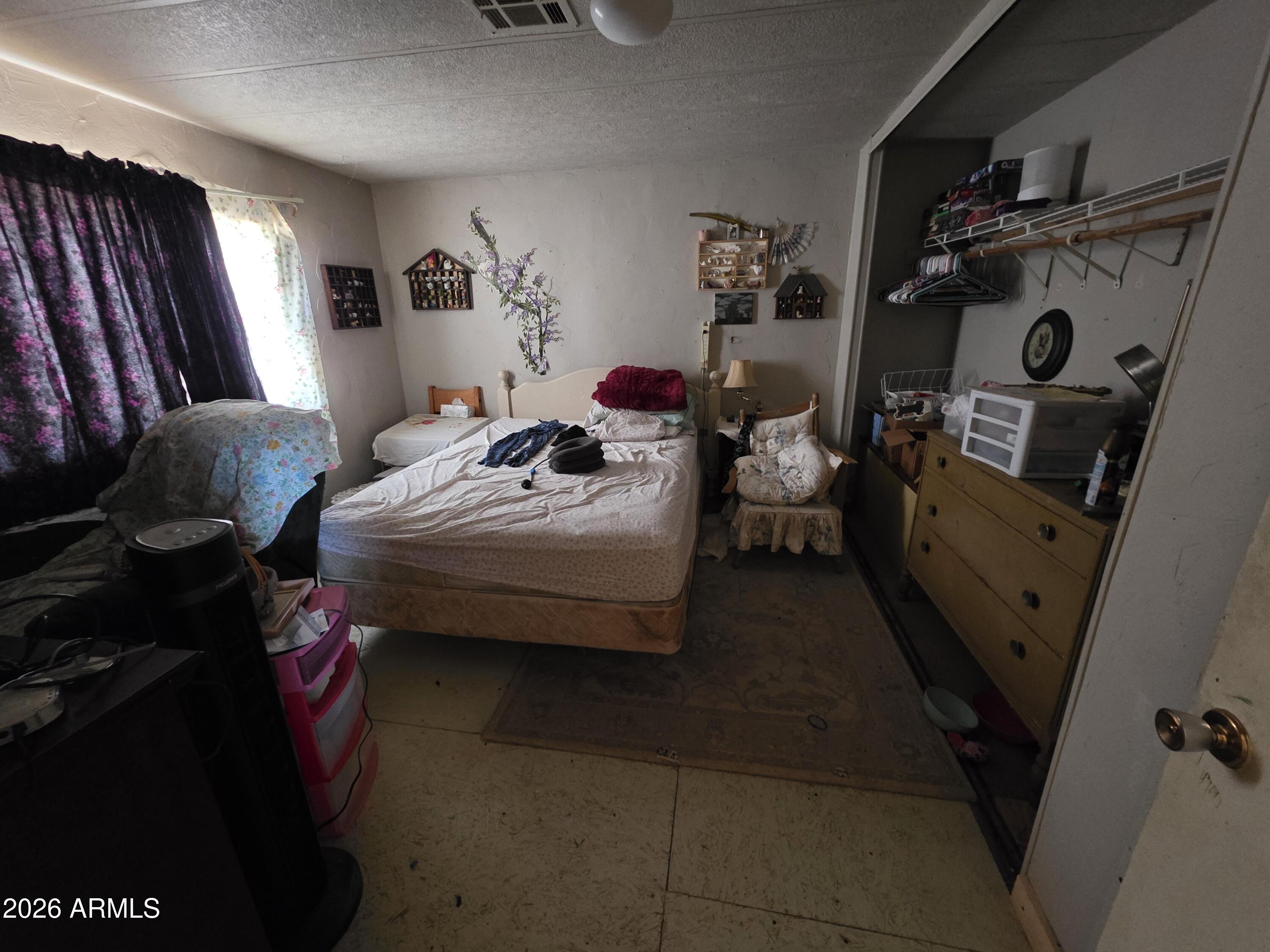 HIGH KNOLL RANCHES - Residential