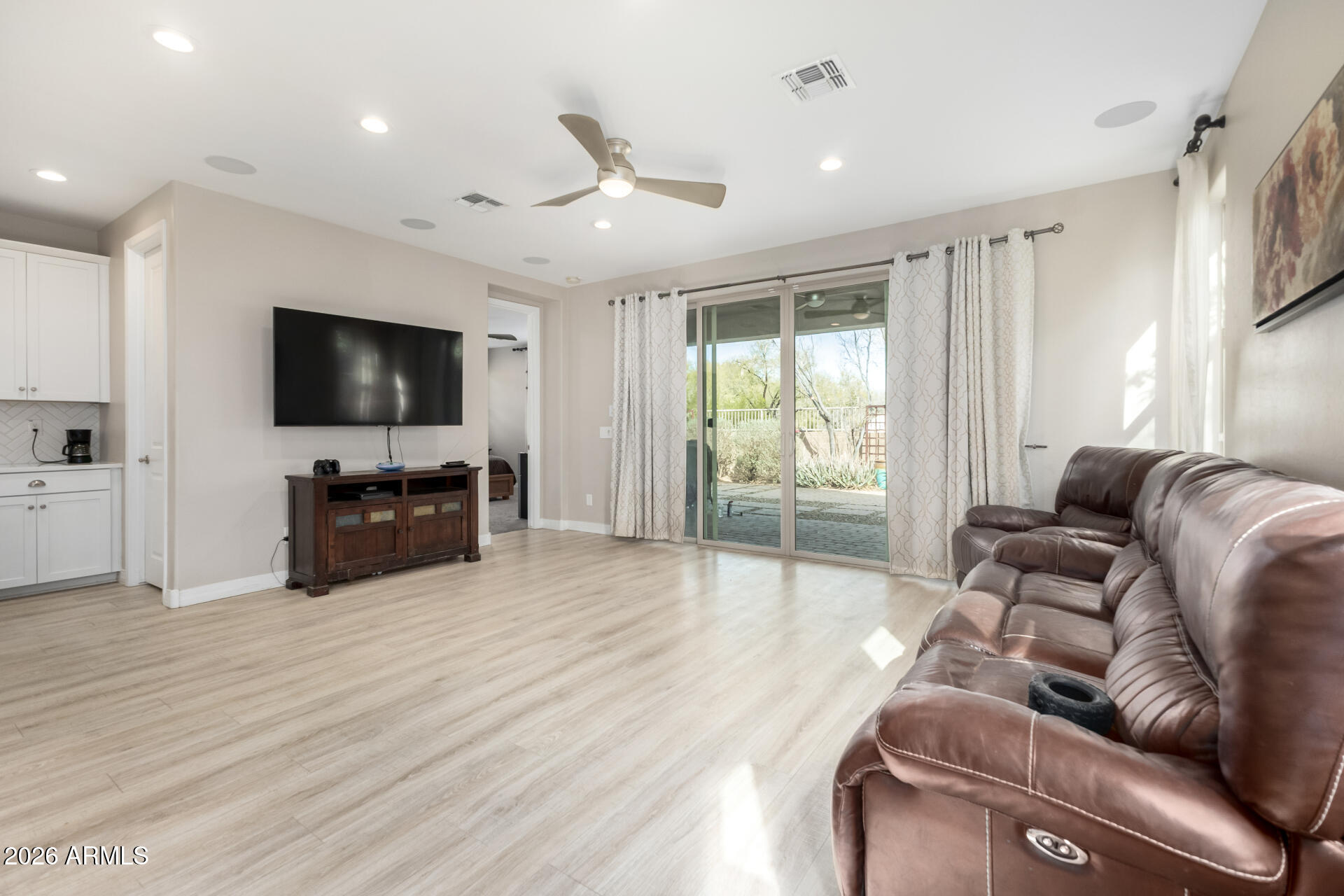 18474 W IPSWITCH Way