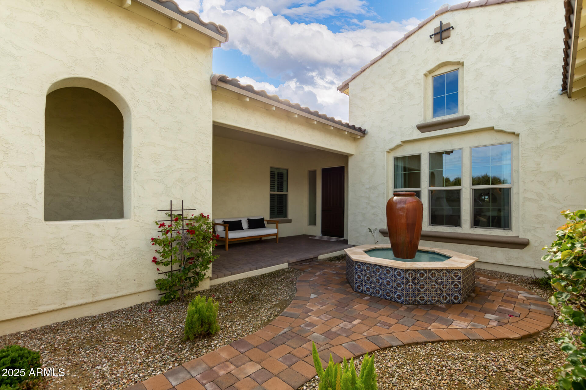 3753 E FAIRBROOK Street