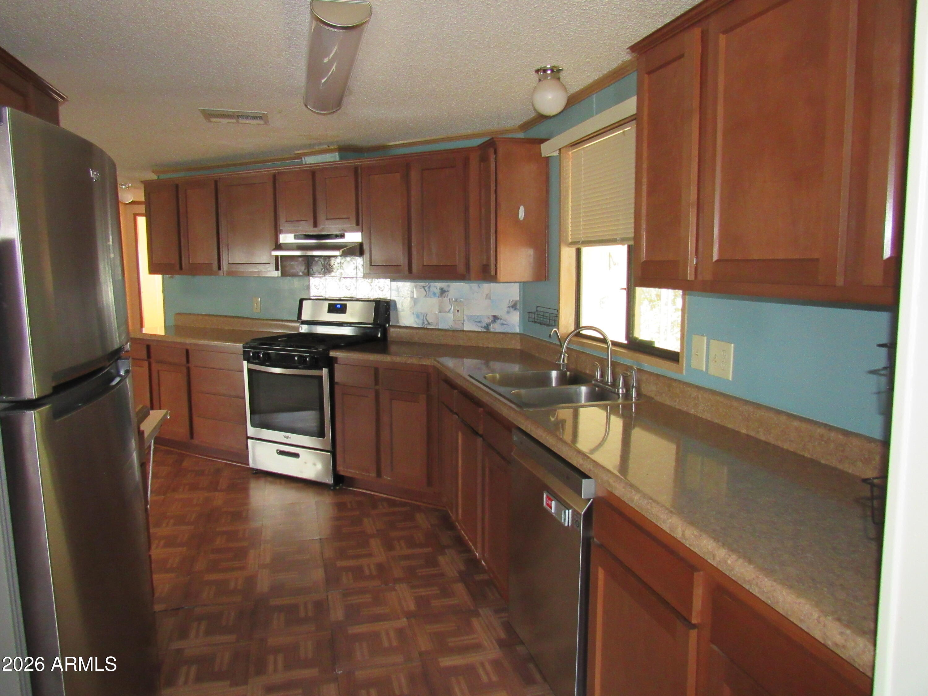 3411 S CAMINO SECO -- 442